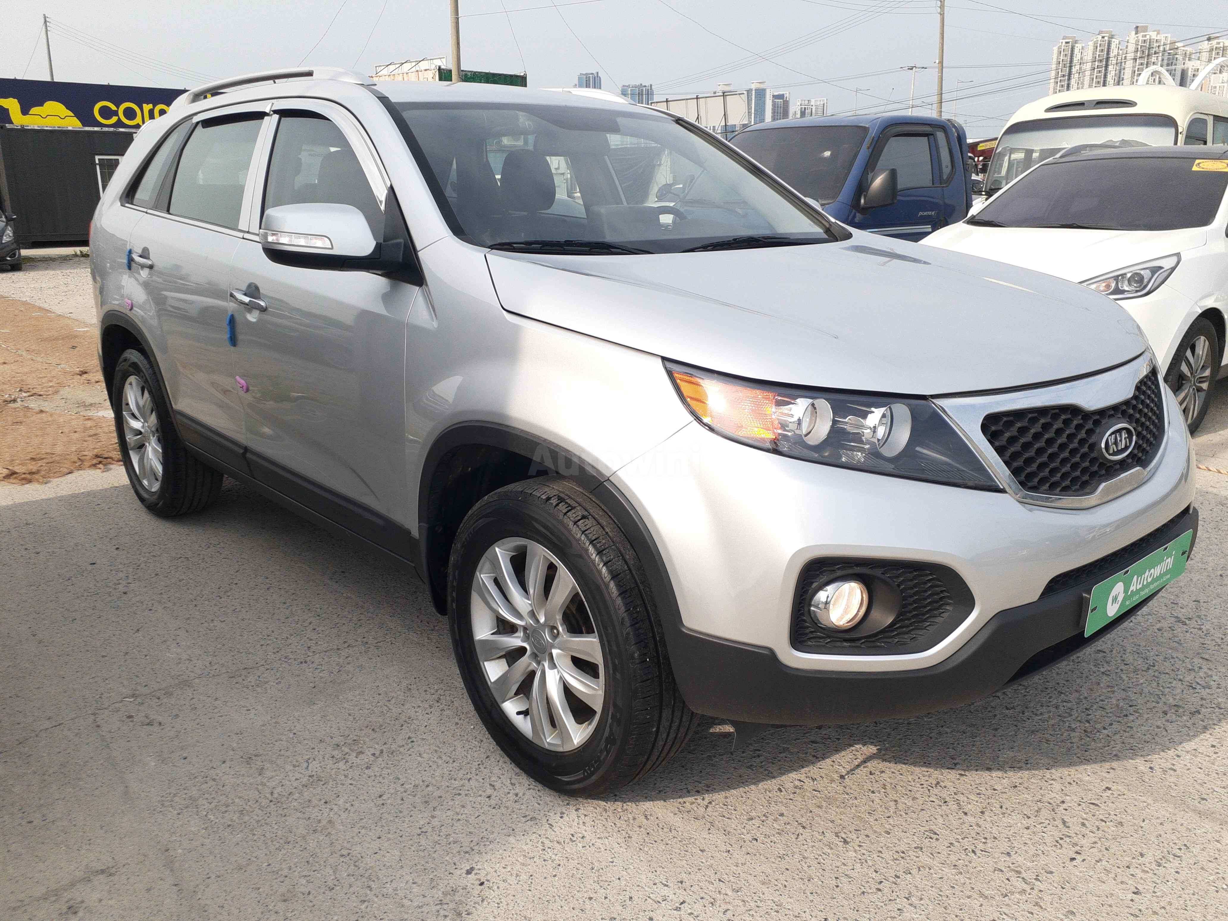 2010 KIA SORENTO VIN: KNAKU815BAA056403