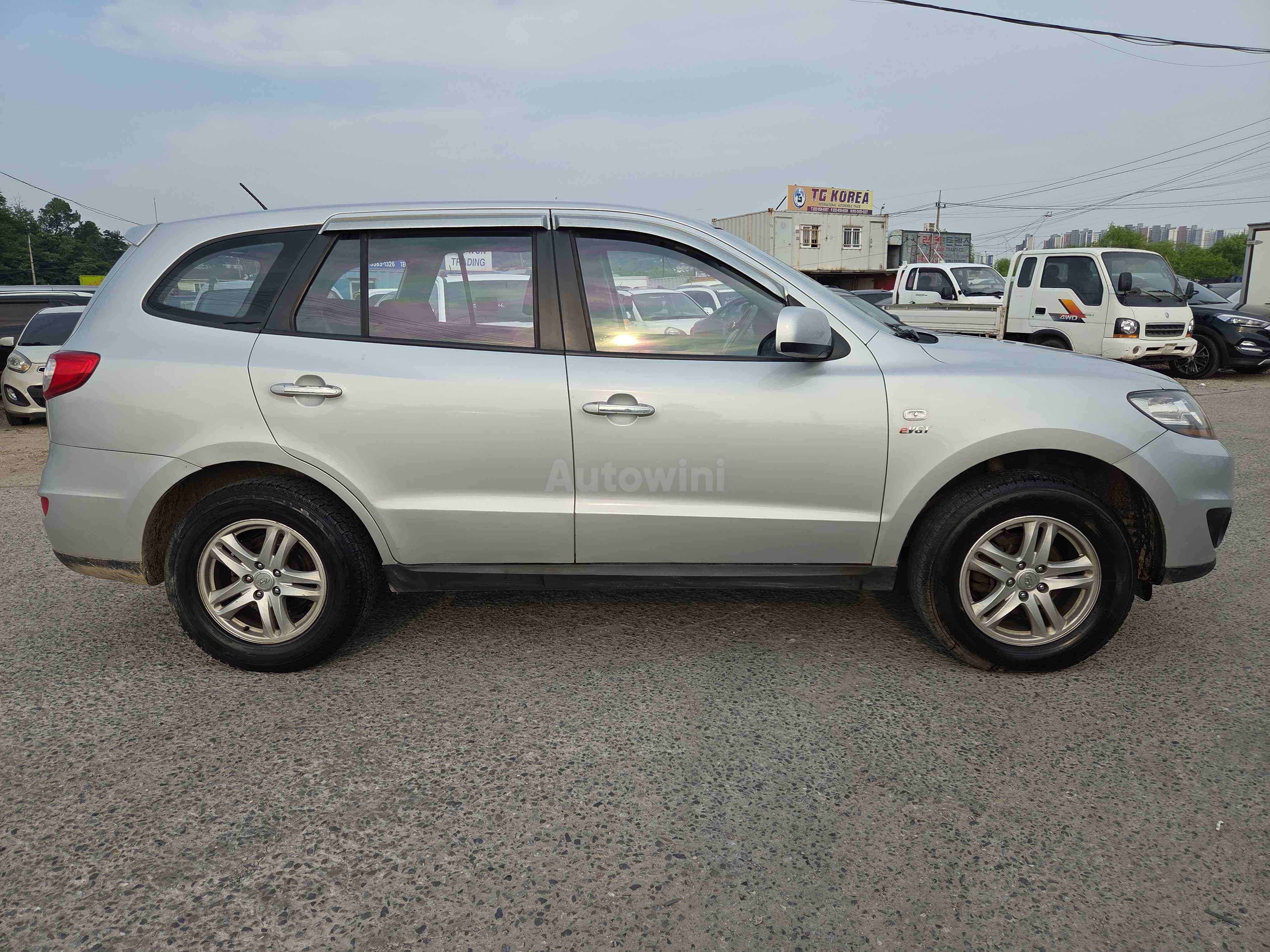 2011 HYUNDAI SANTAFE VIN: KMHSH81XCBU642035
