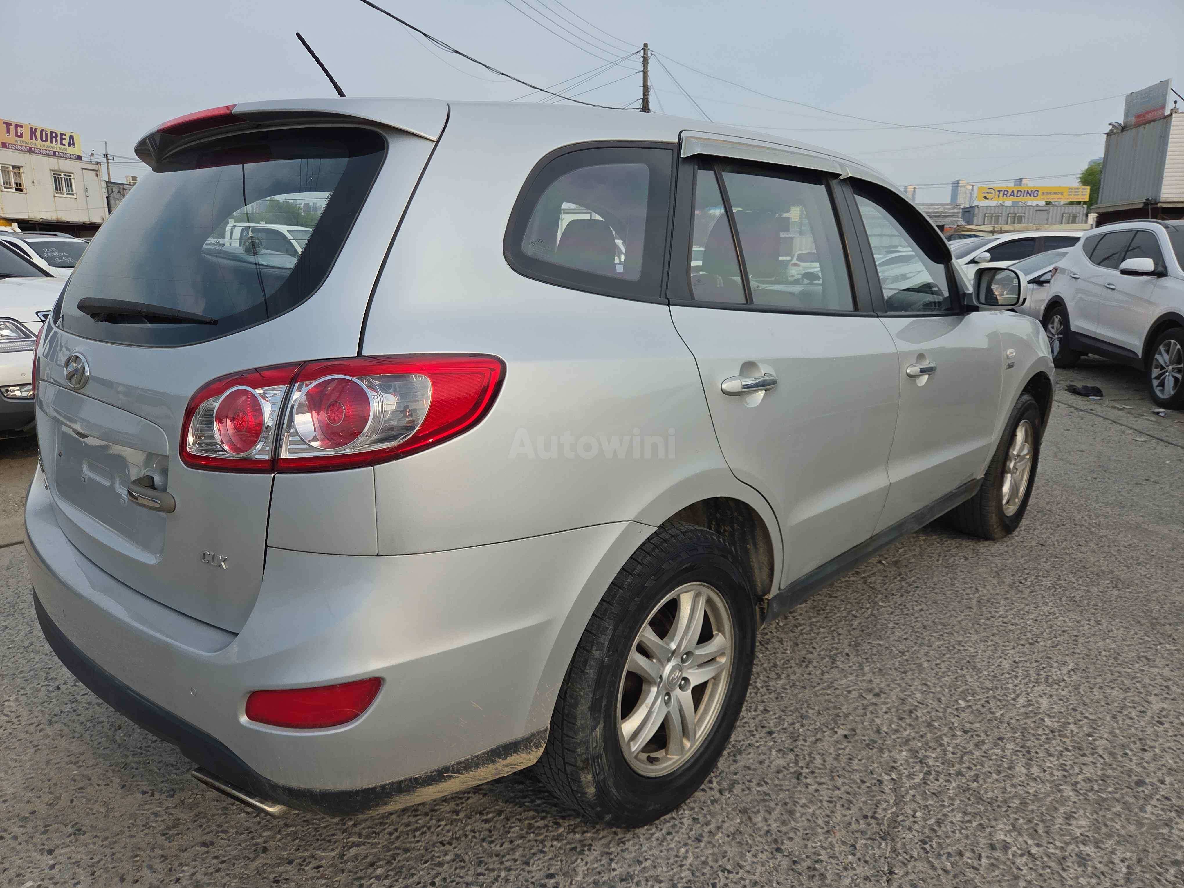 2011 HYUNDAI SANTAFE VIN: KMHSH81XCBU642035