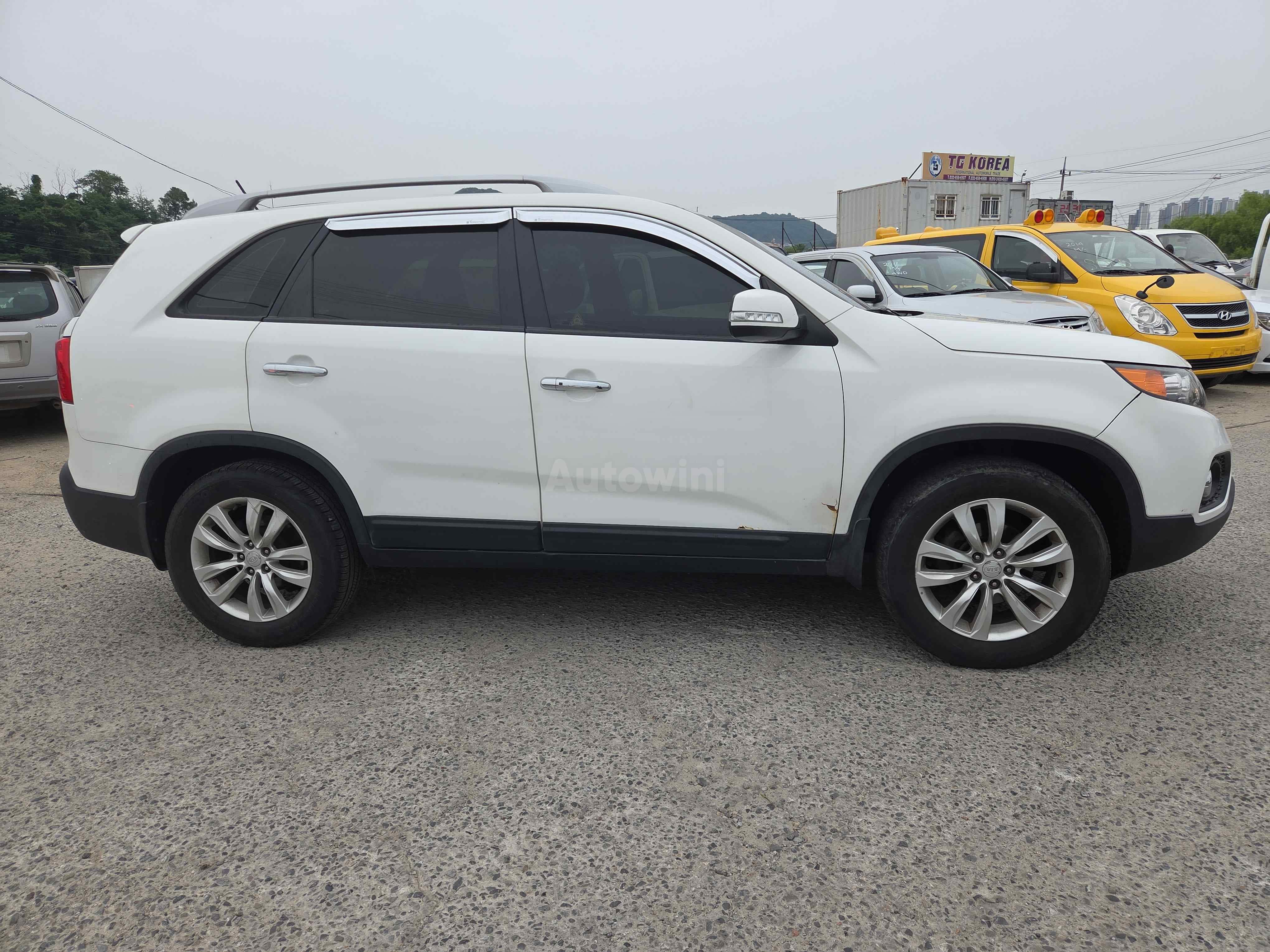 2010 KIA SORENTO VIN: KNAKU814BAA019324