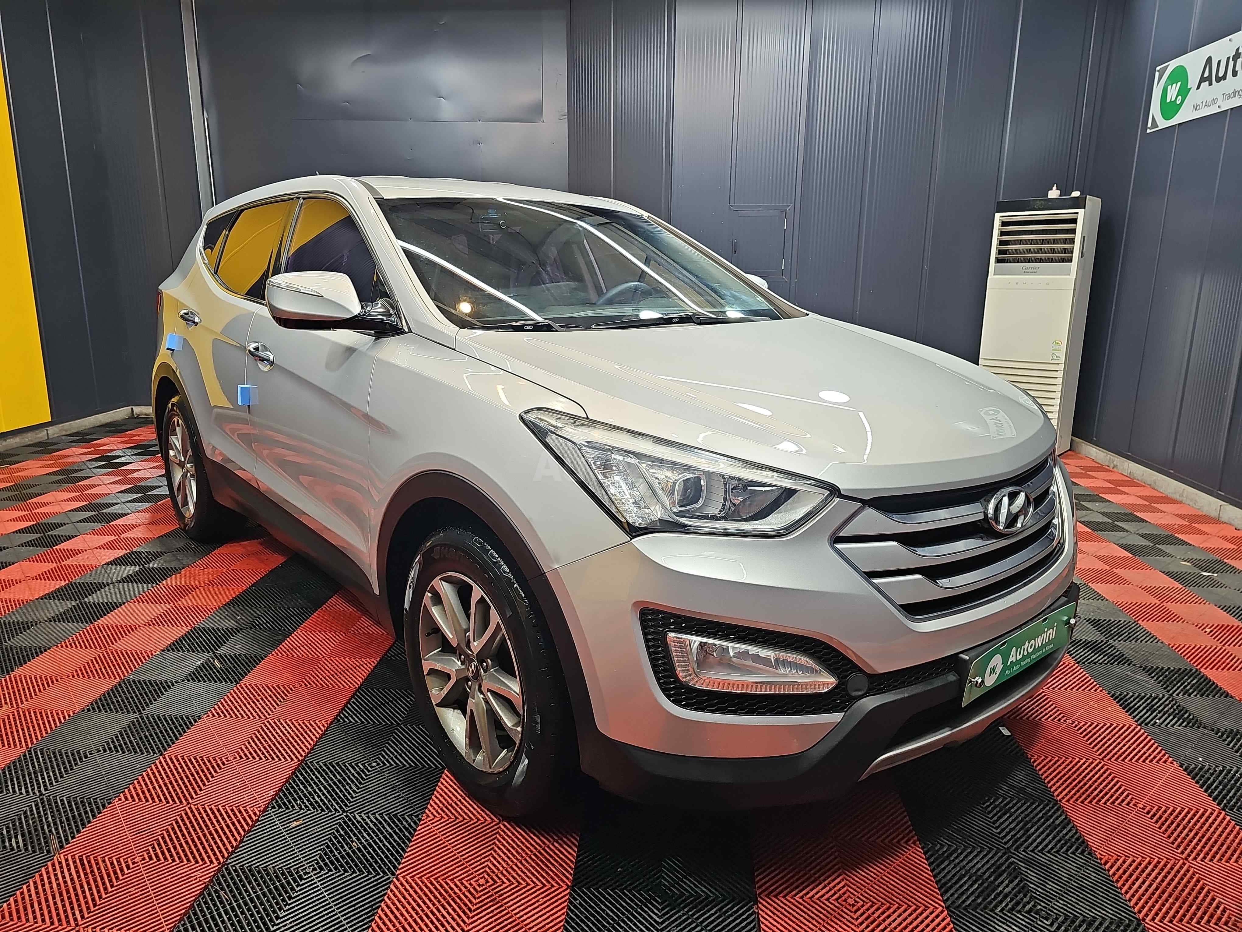 2013 HYUNDAI SANTAFE VIN: KMHSU81XDDU037134