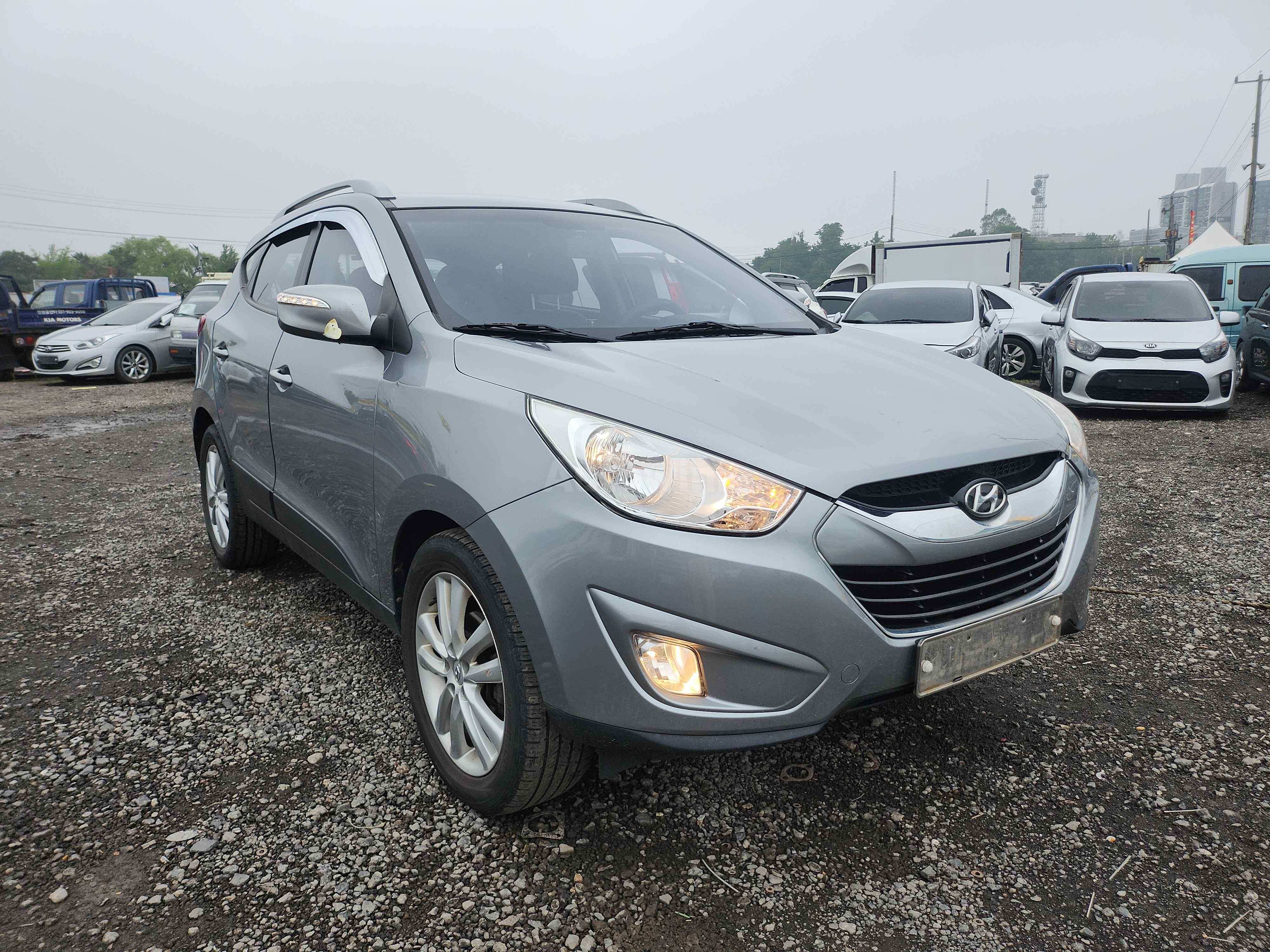 2011 HYUNDAI TUCSON VIN: KMHJU81VBBU116814