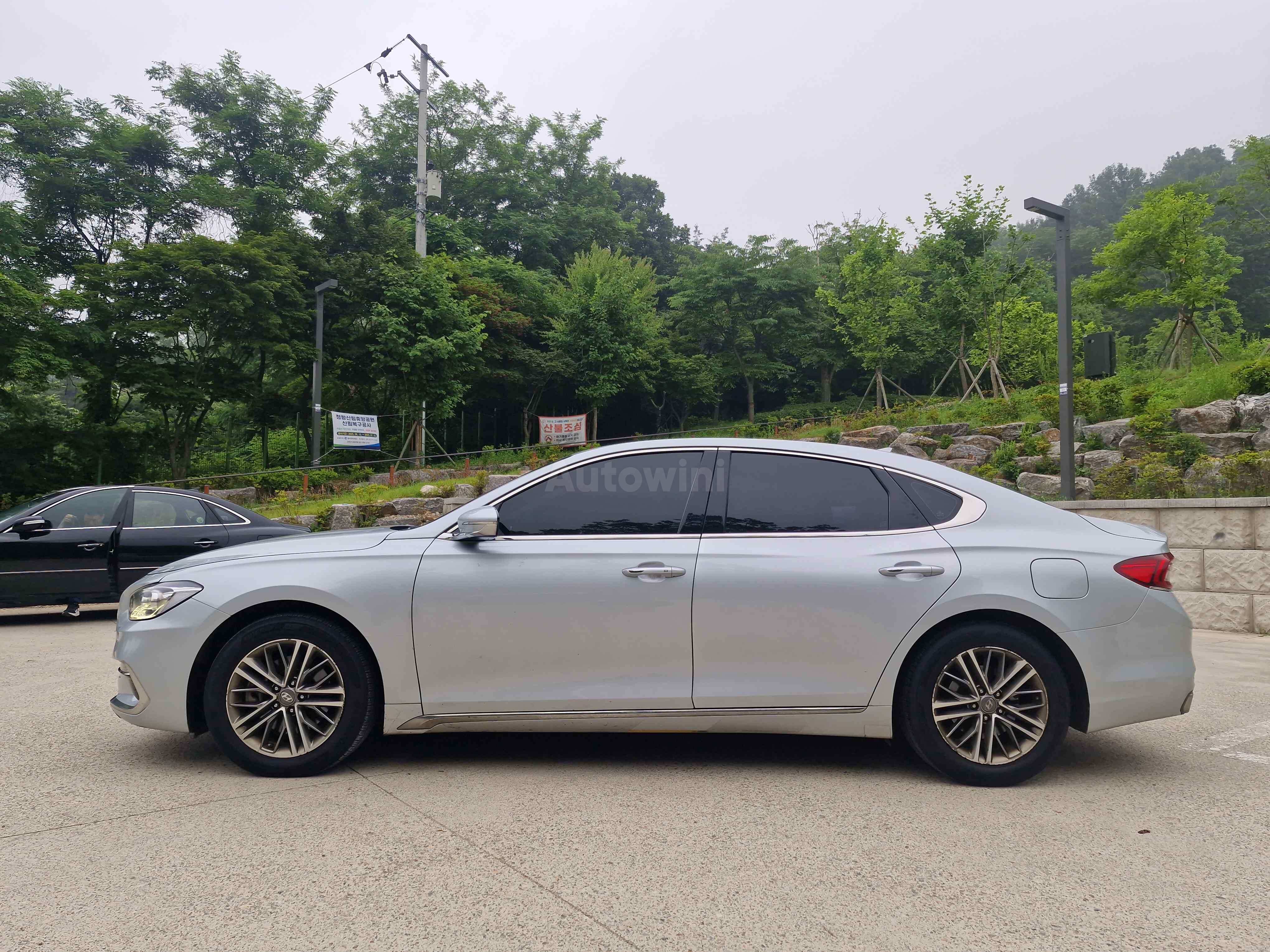 2018 HYUNDAI GRANDEUR VIN: KMHF341NBJA143731