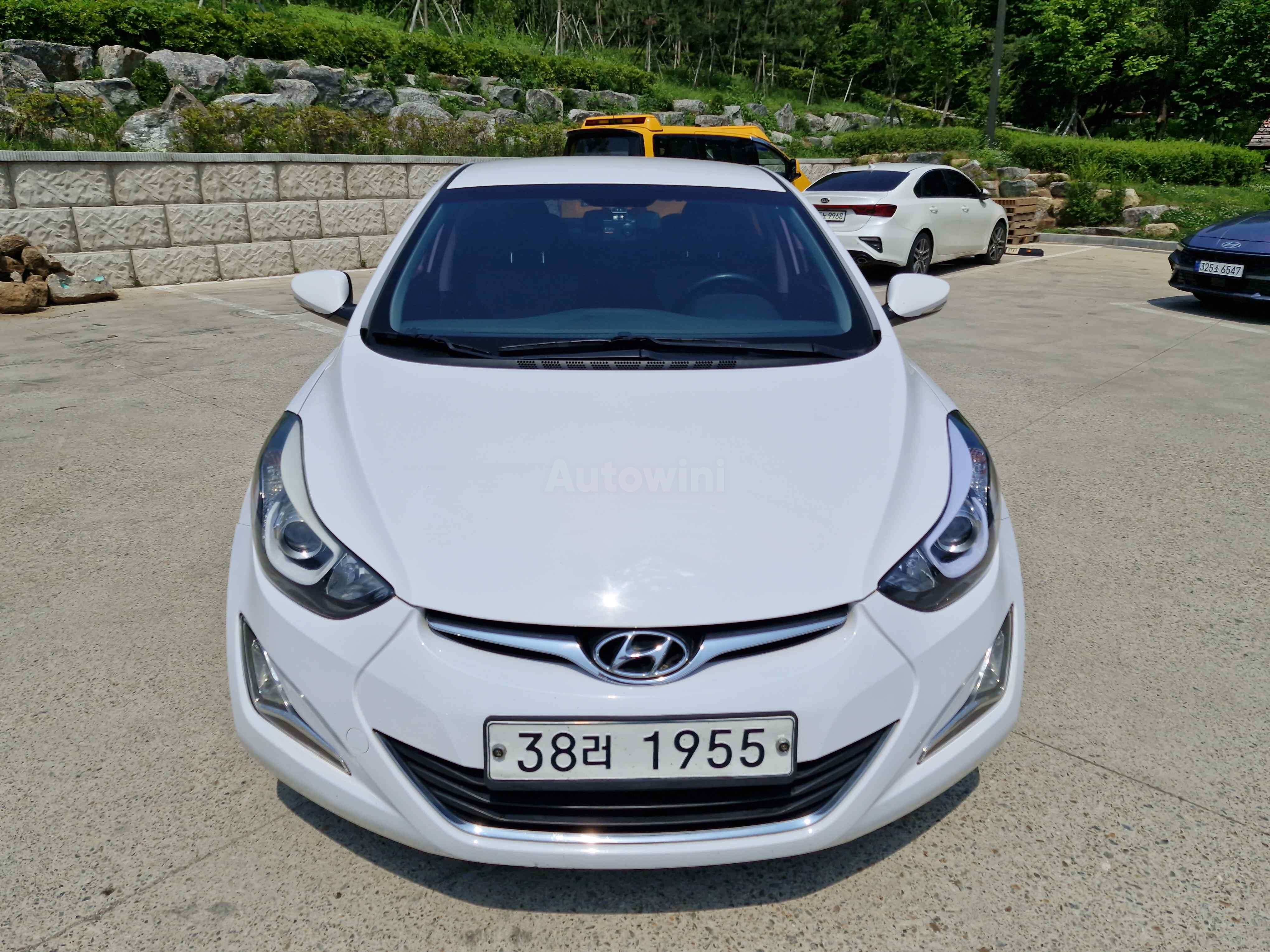2015 HYUNDAI AVANTE VIN: KMHDG41DBFU367350
