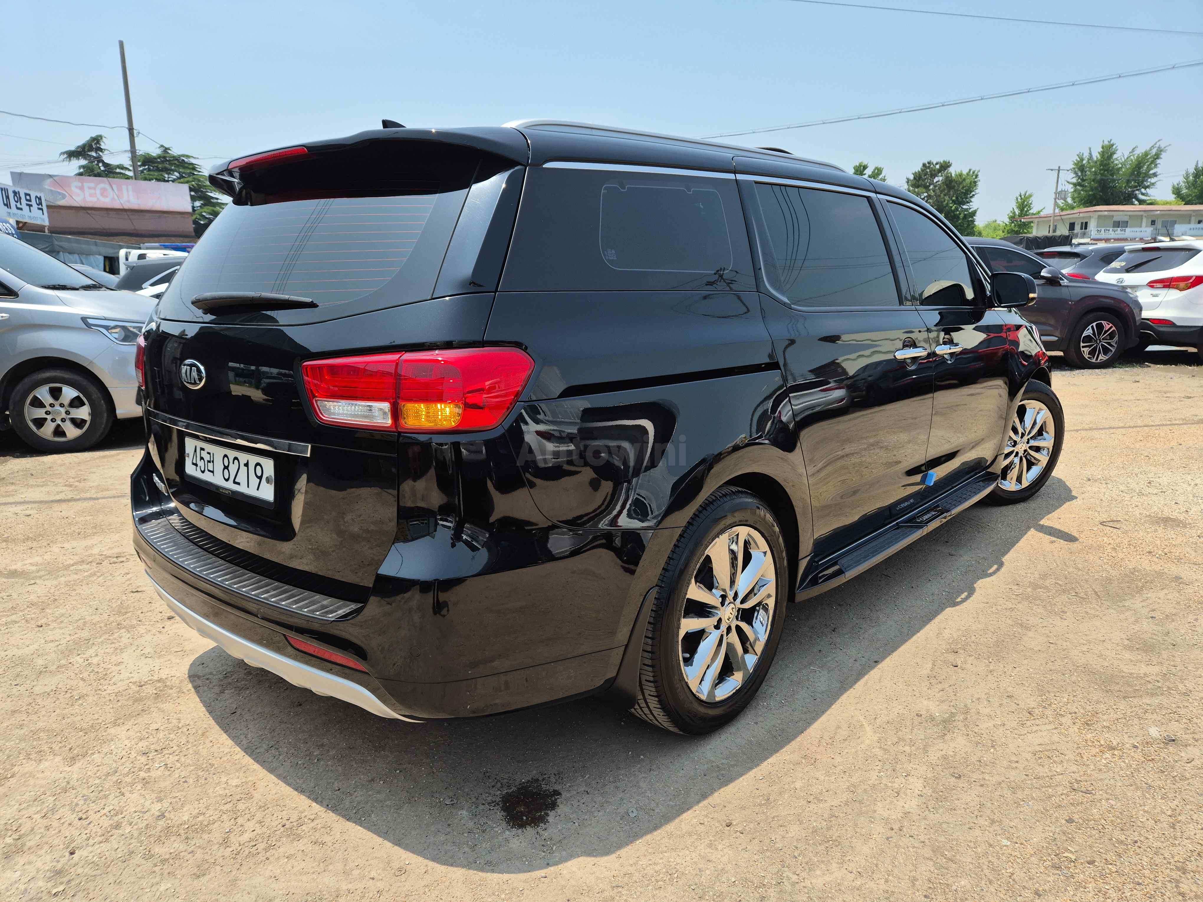 2017 KIA CARNIVAL VIN: KNAME81ABHS298289