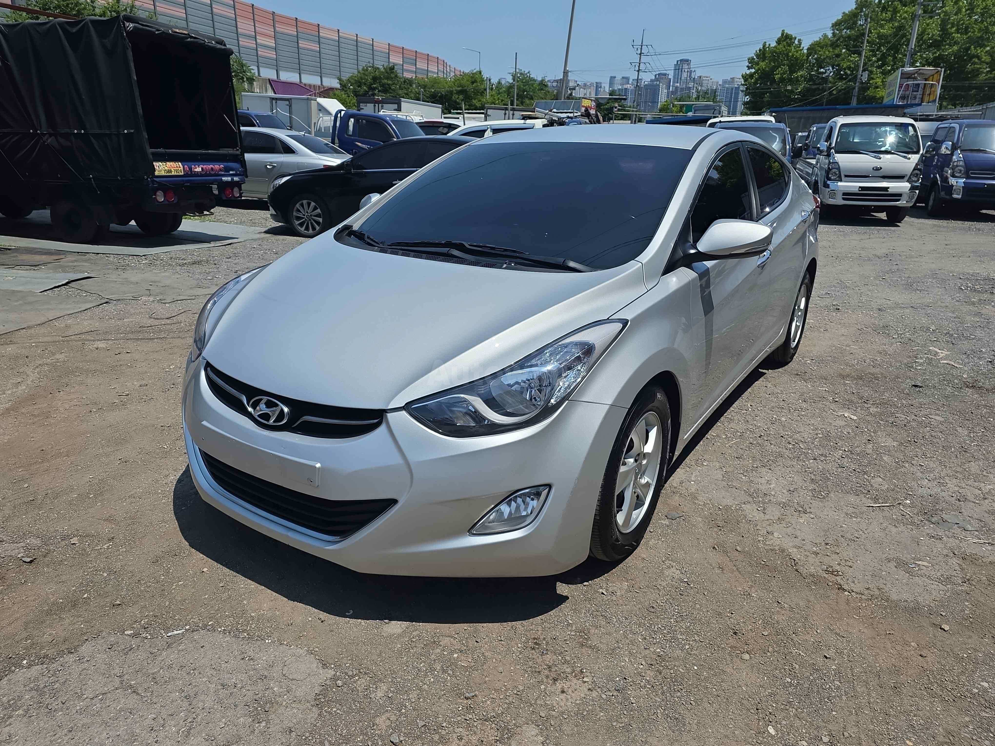 2014 HYUNDAI AVANTE VIN: KMHDG41DBEU859228