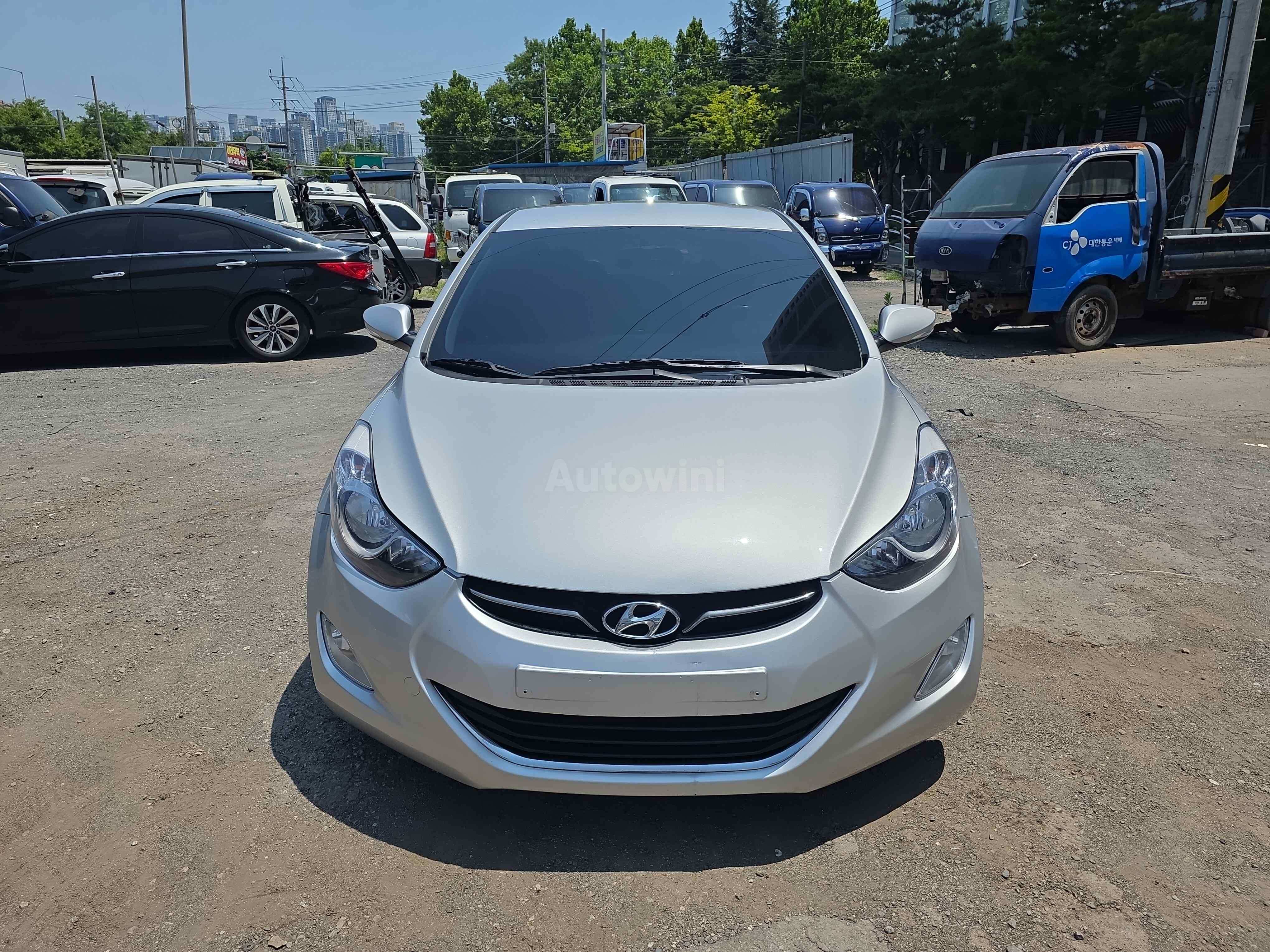 2014 HYUNDAI AVANTE VIN: KMHDG41DBEU859228