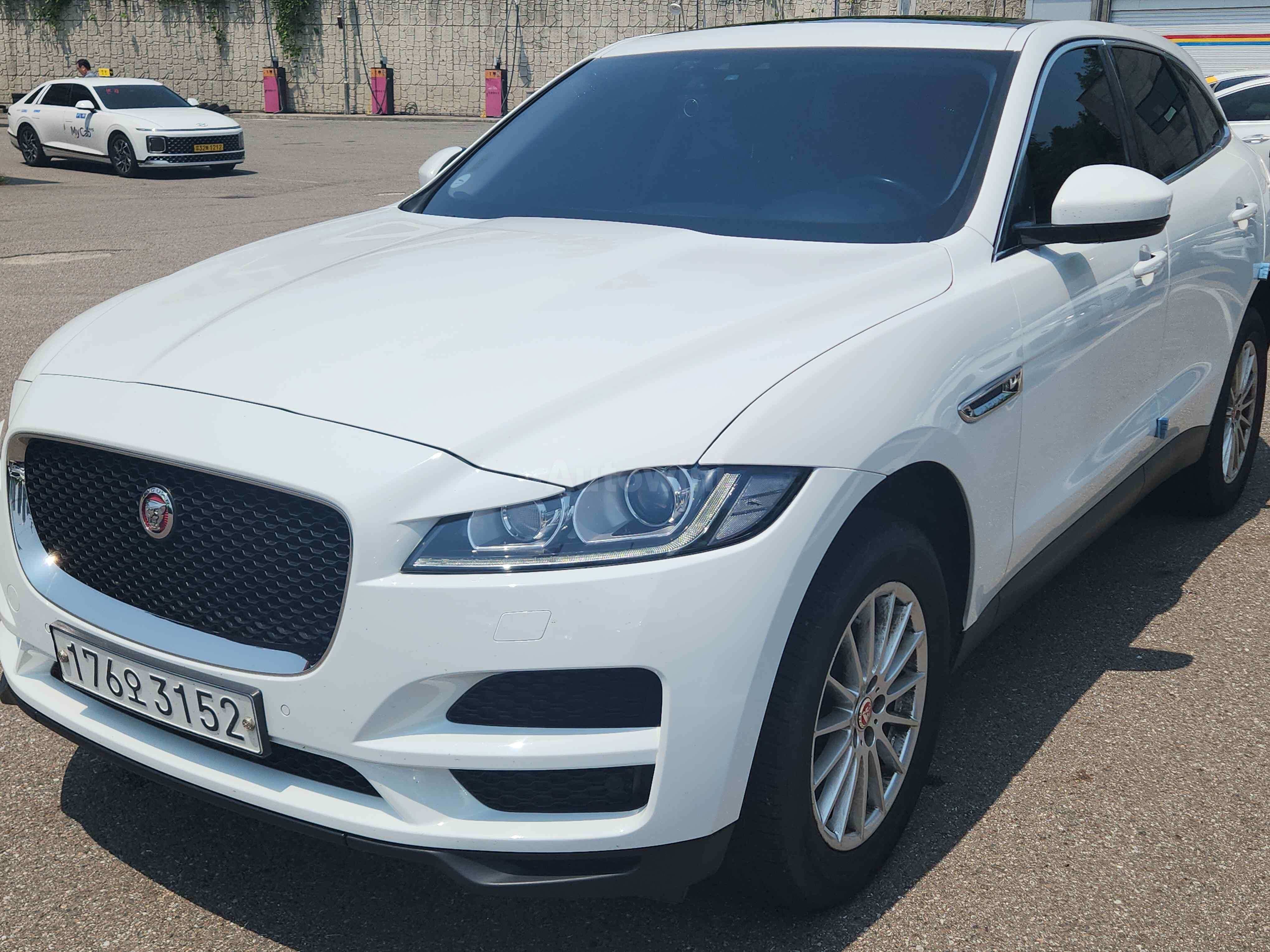 2018 JAGUAR F-PACE VIN: SADCA2BN8JA265385