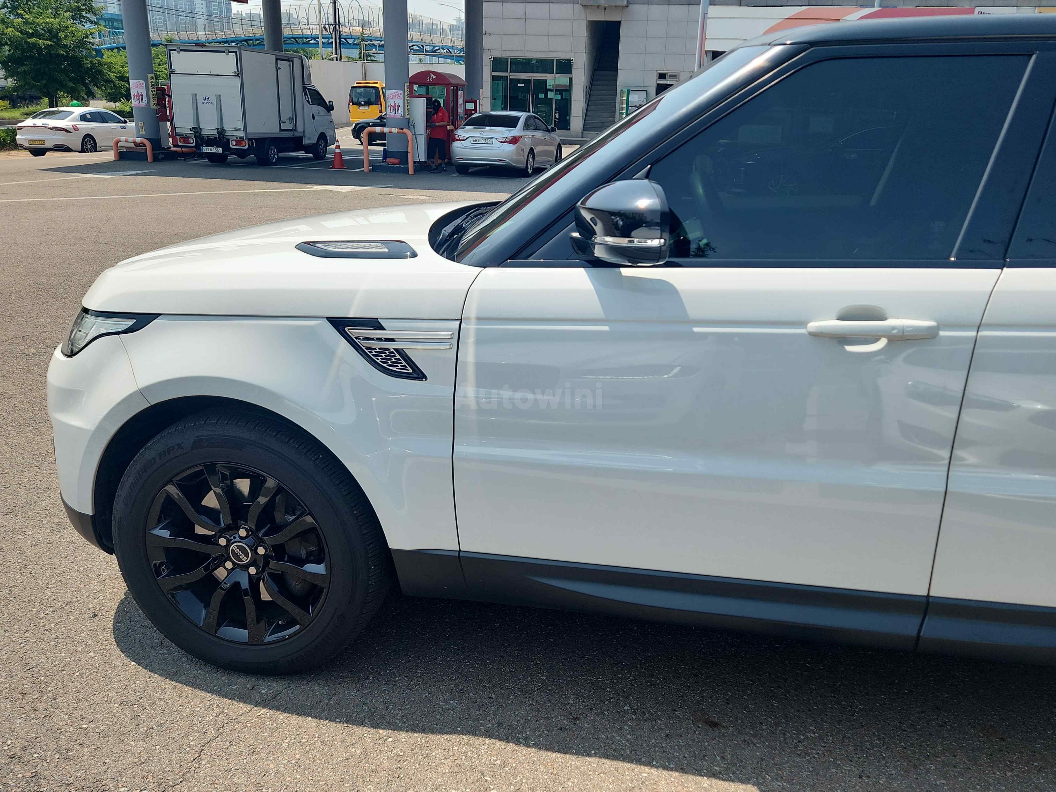 2014 LAND ROVER RANGE ROVER SPORT VIN: SALWA2KF4EA600664