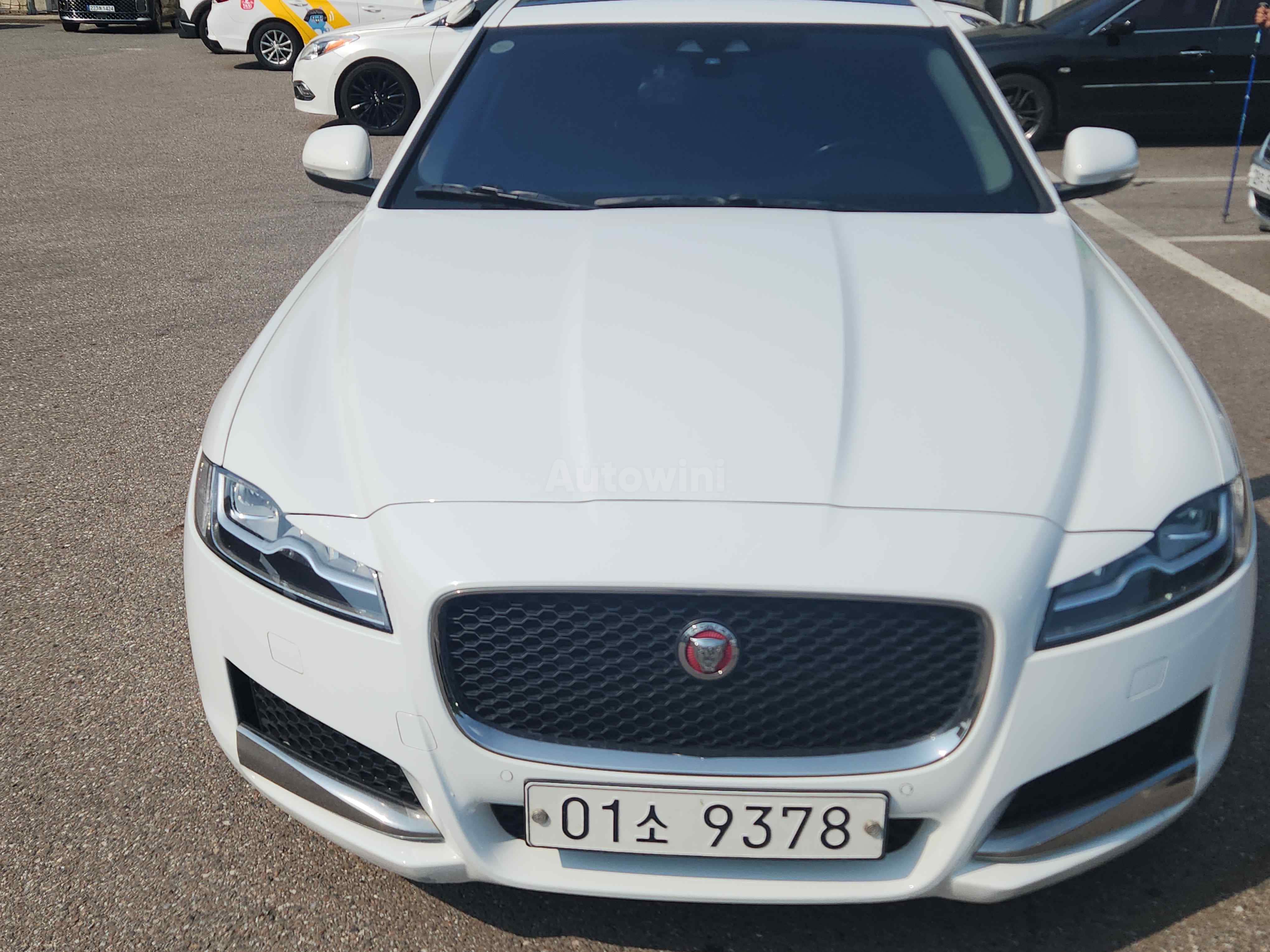 2018 JAGUAR XF VIN: SAJBB4BM0JCY65667
