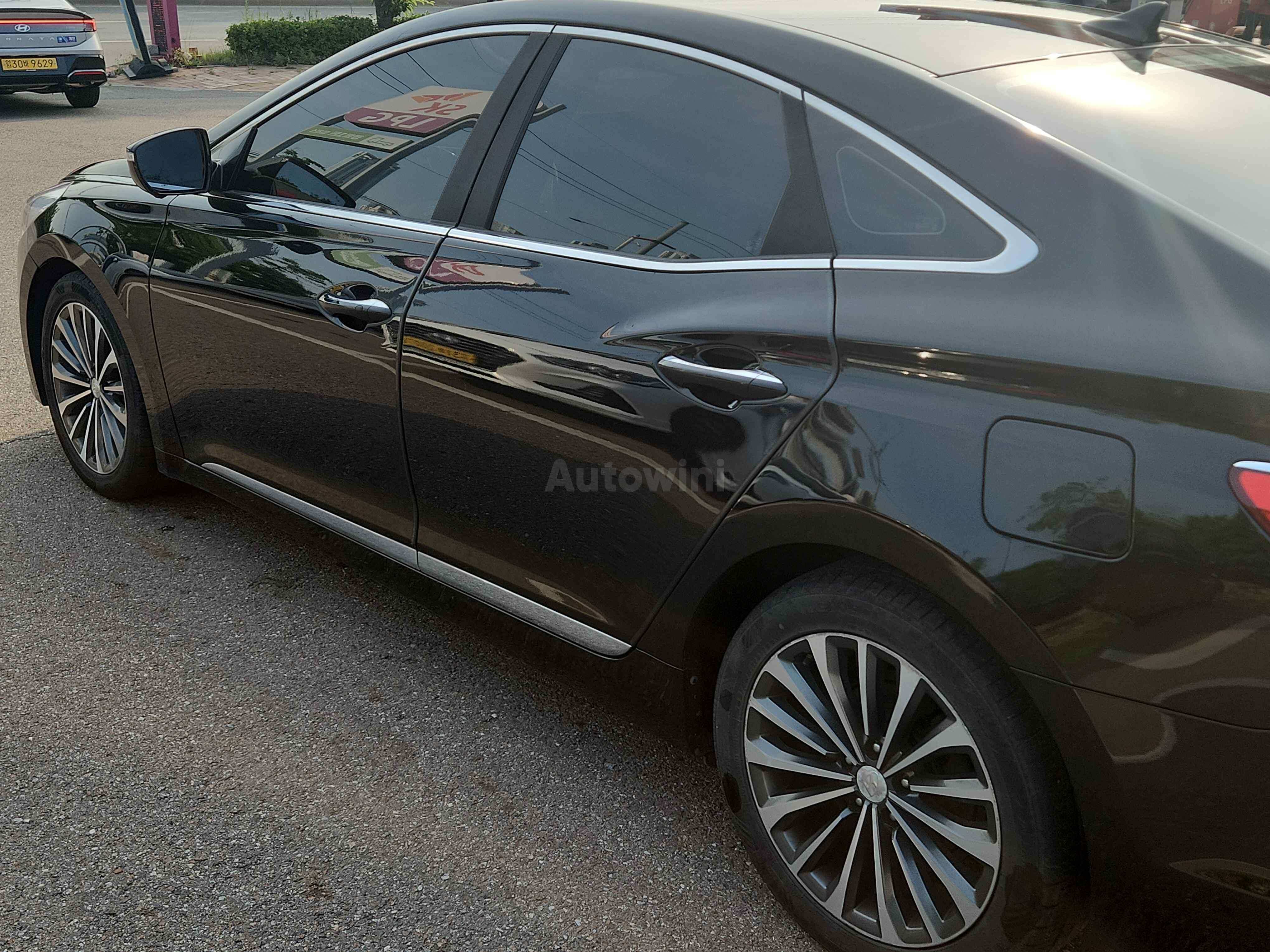 2015 HYUNDAI GRANDEUR VIN: KMHFF41RBFA418458