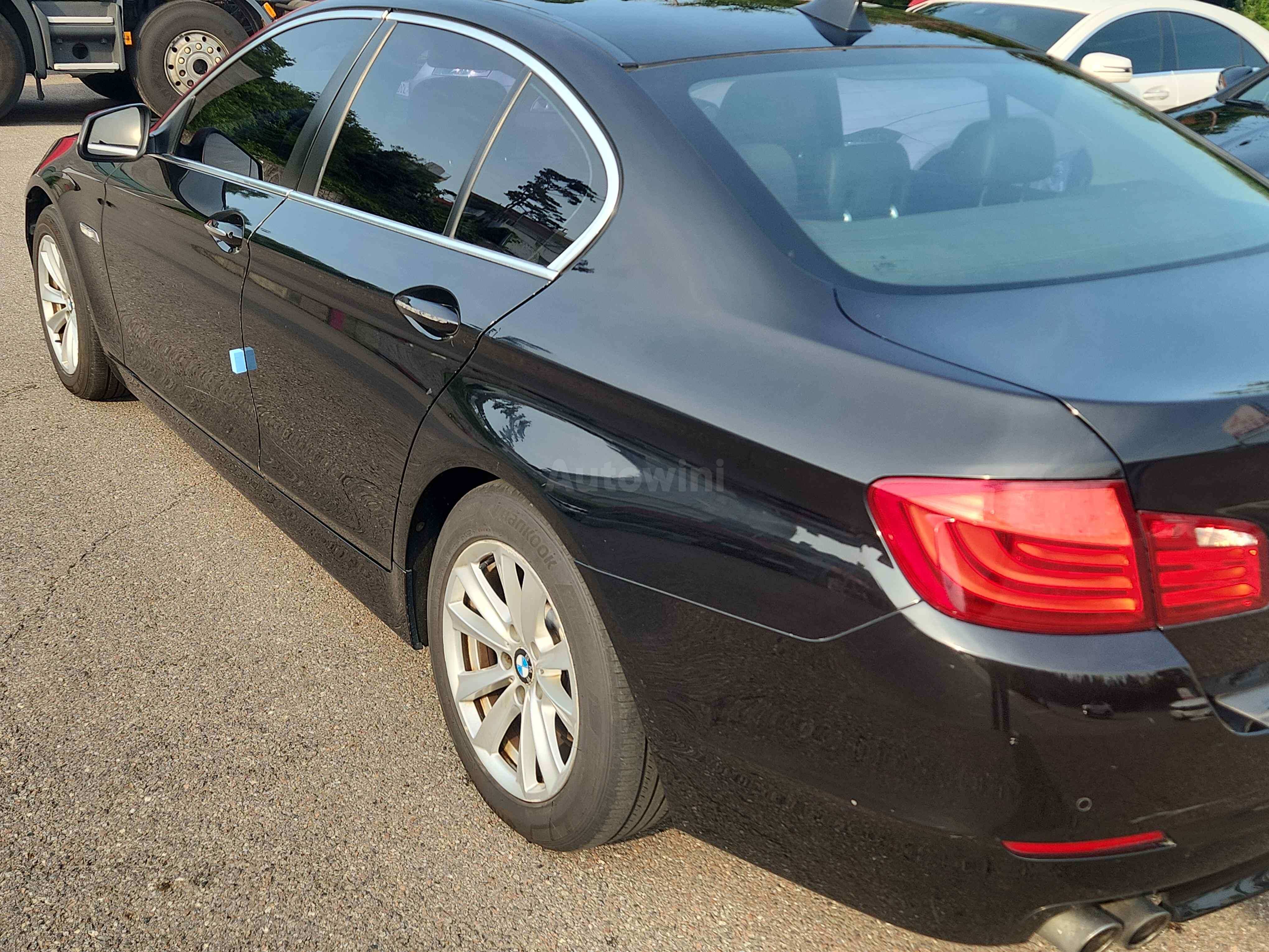 2011 BMW 5 SERIES VIN: WBAFW1107BC660712