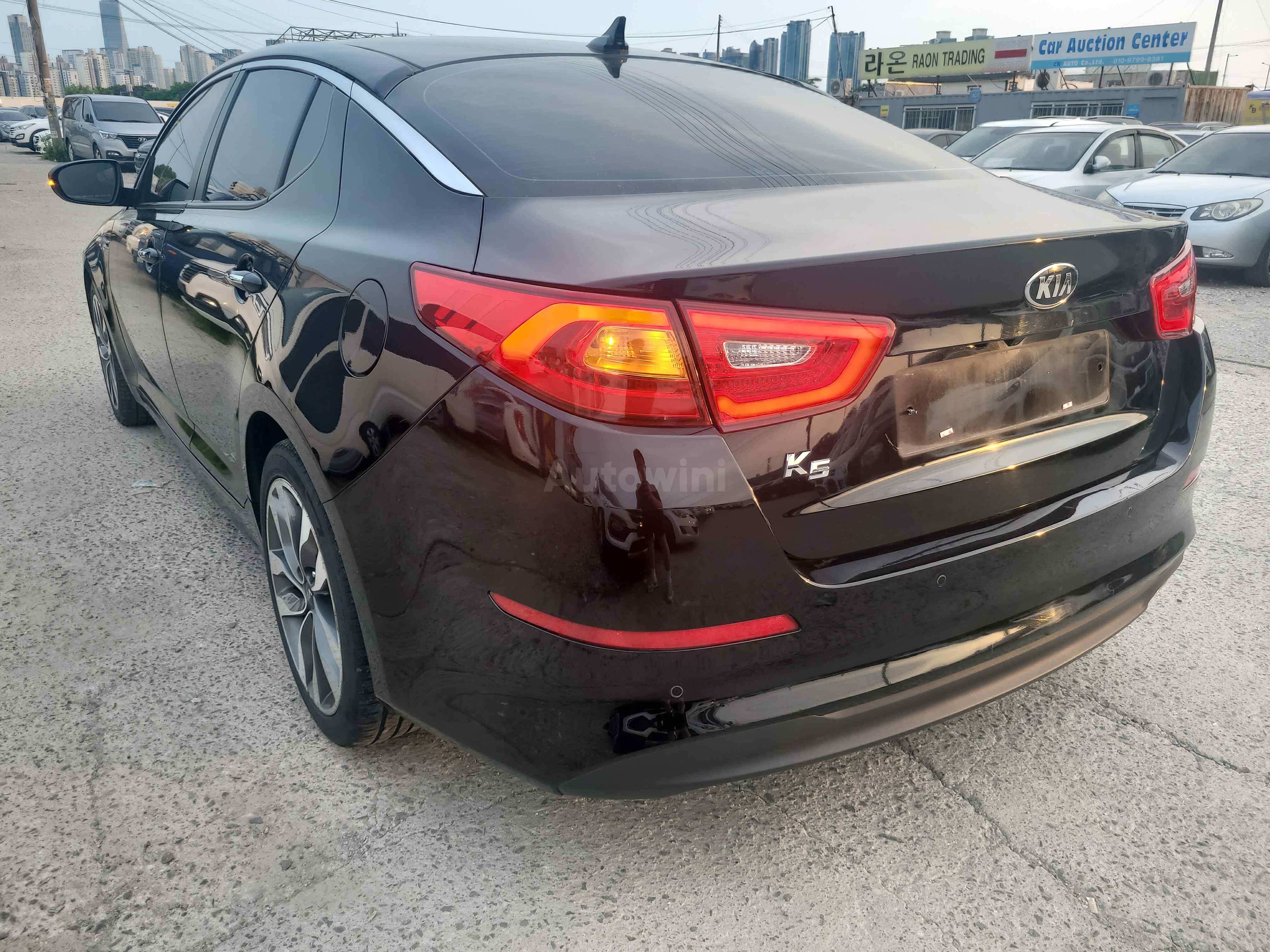 2015 KIA K5 VIN: KNAGM419BFA549238