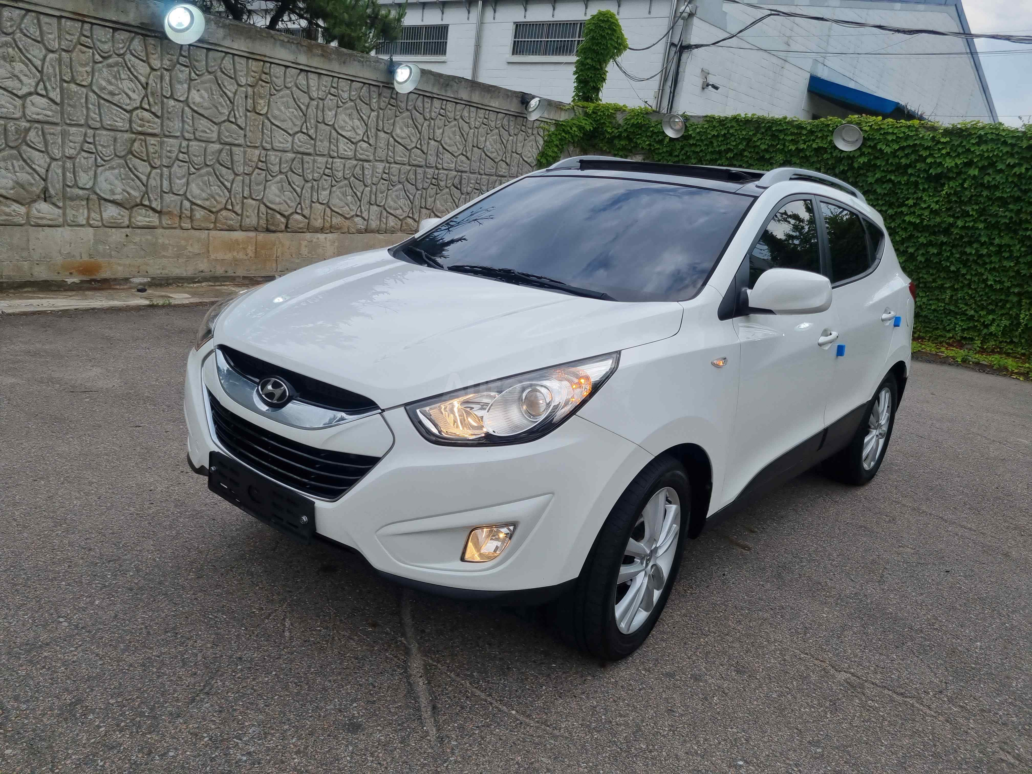 2013 HYUNDAI TUCSON VIN: KMHJT81VBDU728292