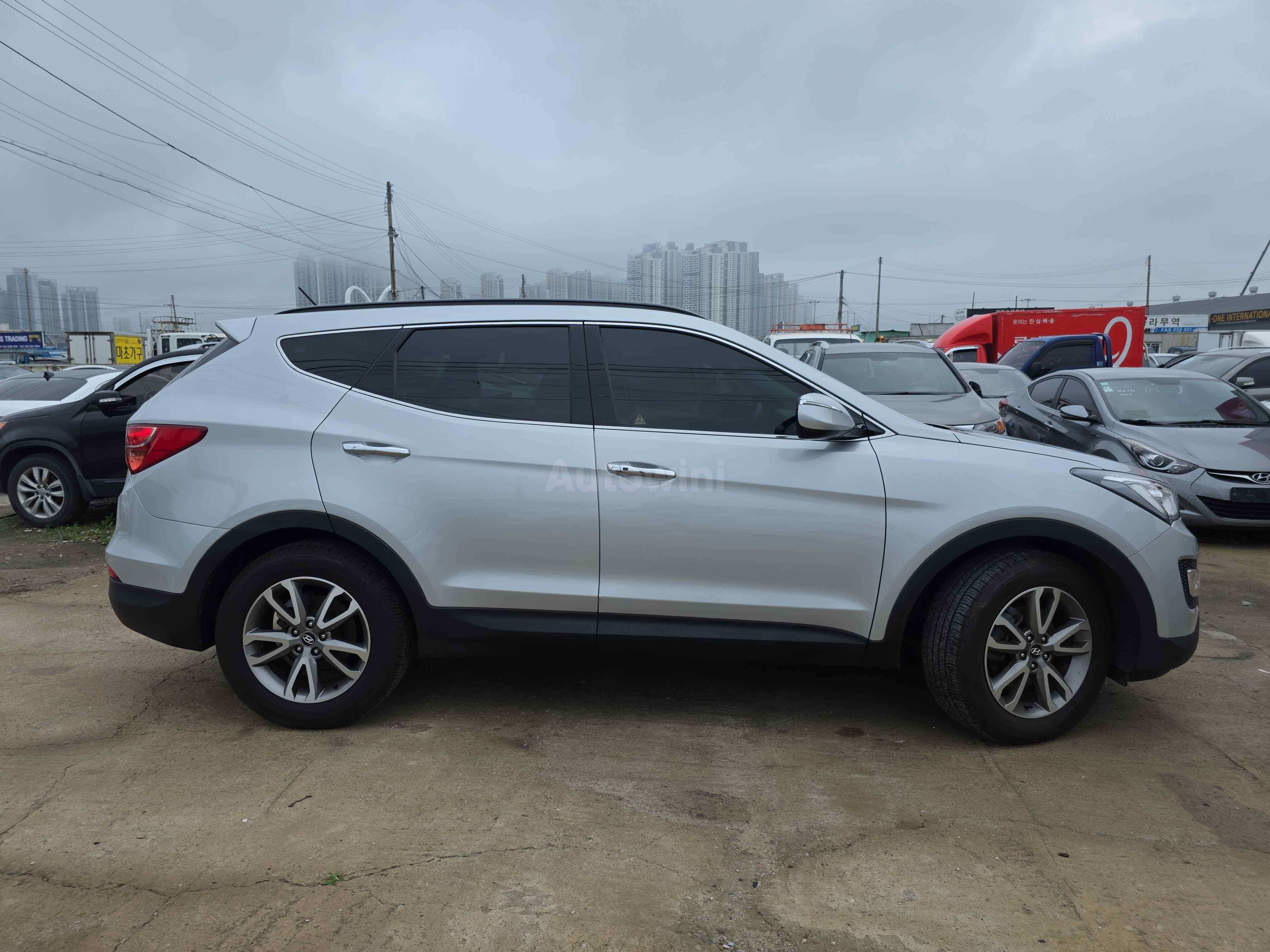 2013 HYUNDAI SANTAFE VIN: KMHSW81XBDU117386