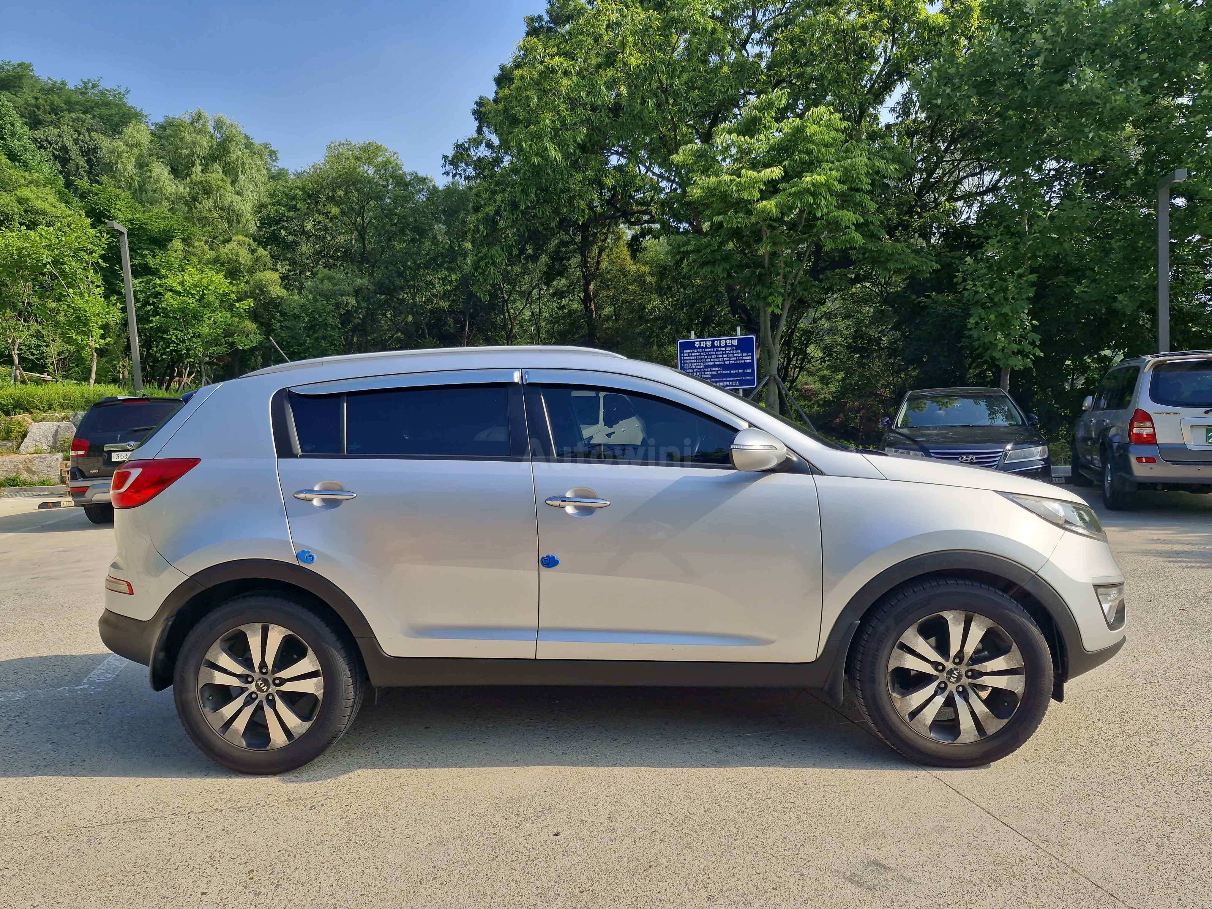 2011 KIA SPORTAGE VIN: KNAPC813BBK021379