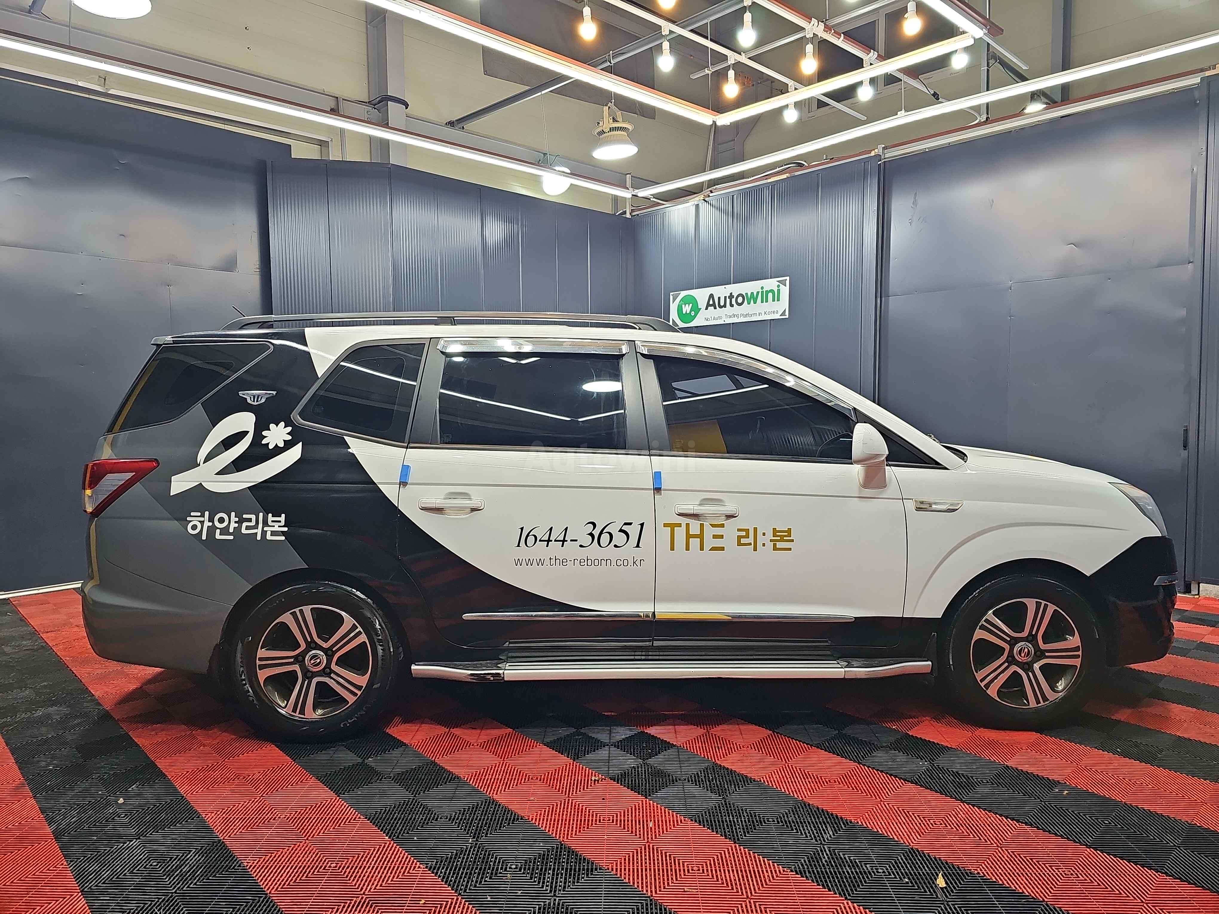 2014 KGM (SSANGYONG) KORANDO VIN: KPDKFDNN1EP089472