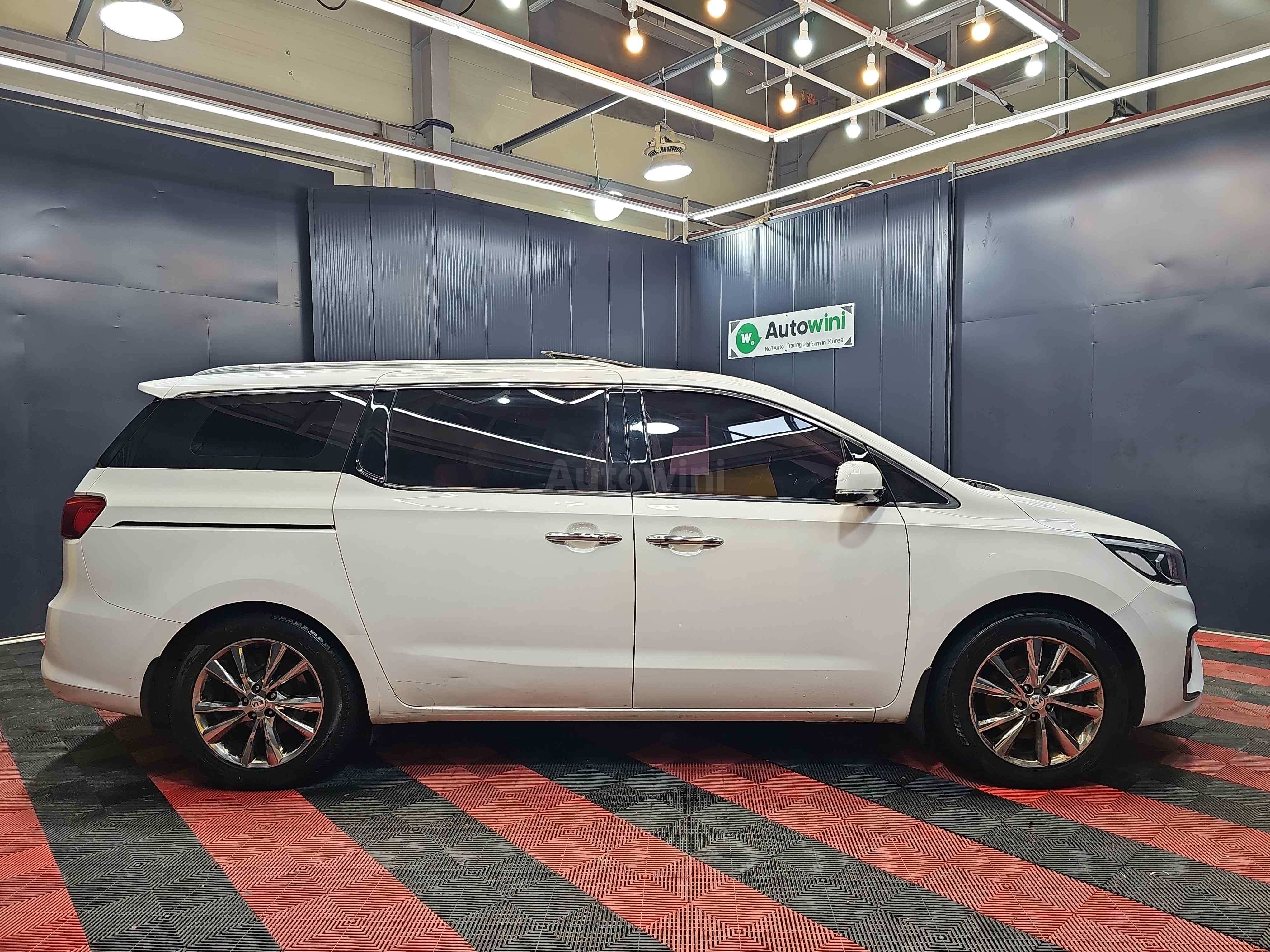 2019 KIA CARNIVAL VIN: KNAMC81ABKS524792