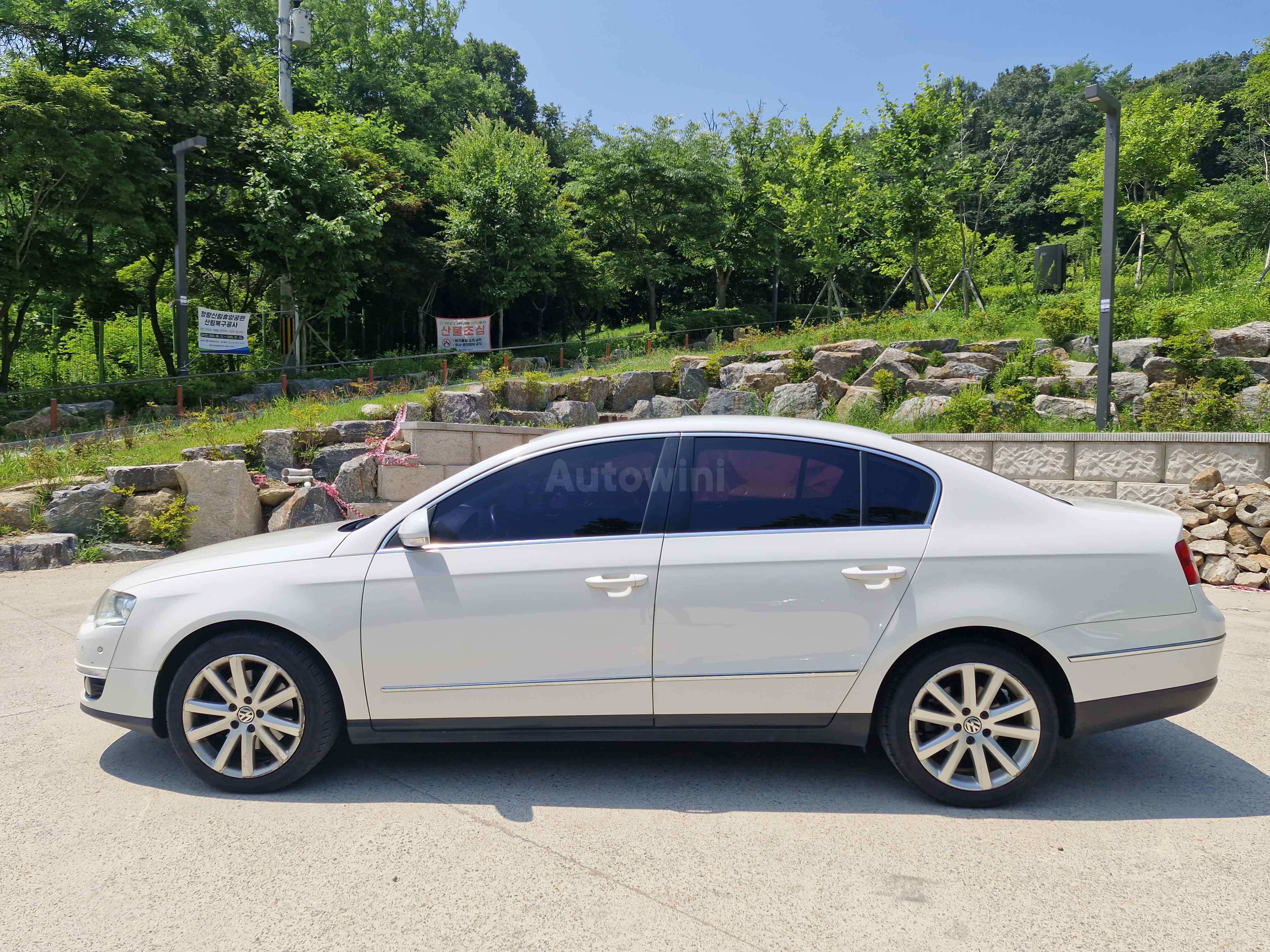 2011 VOLKSWAGEN PASSAT VIN: WVWZZZ3CZBP004828