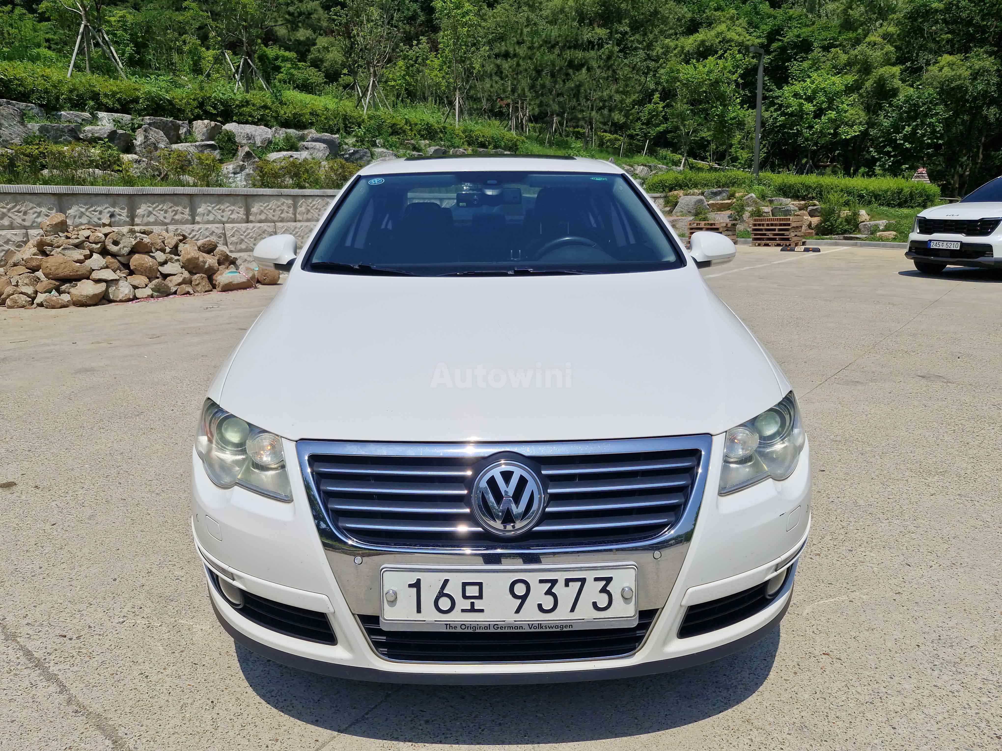 2011 VOLKSWAGEN PASSAT VIN: WVWZZZ3CZBP004828