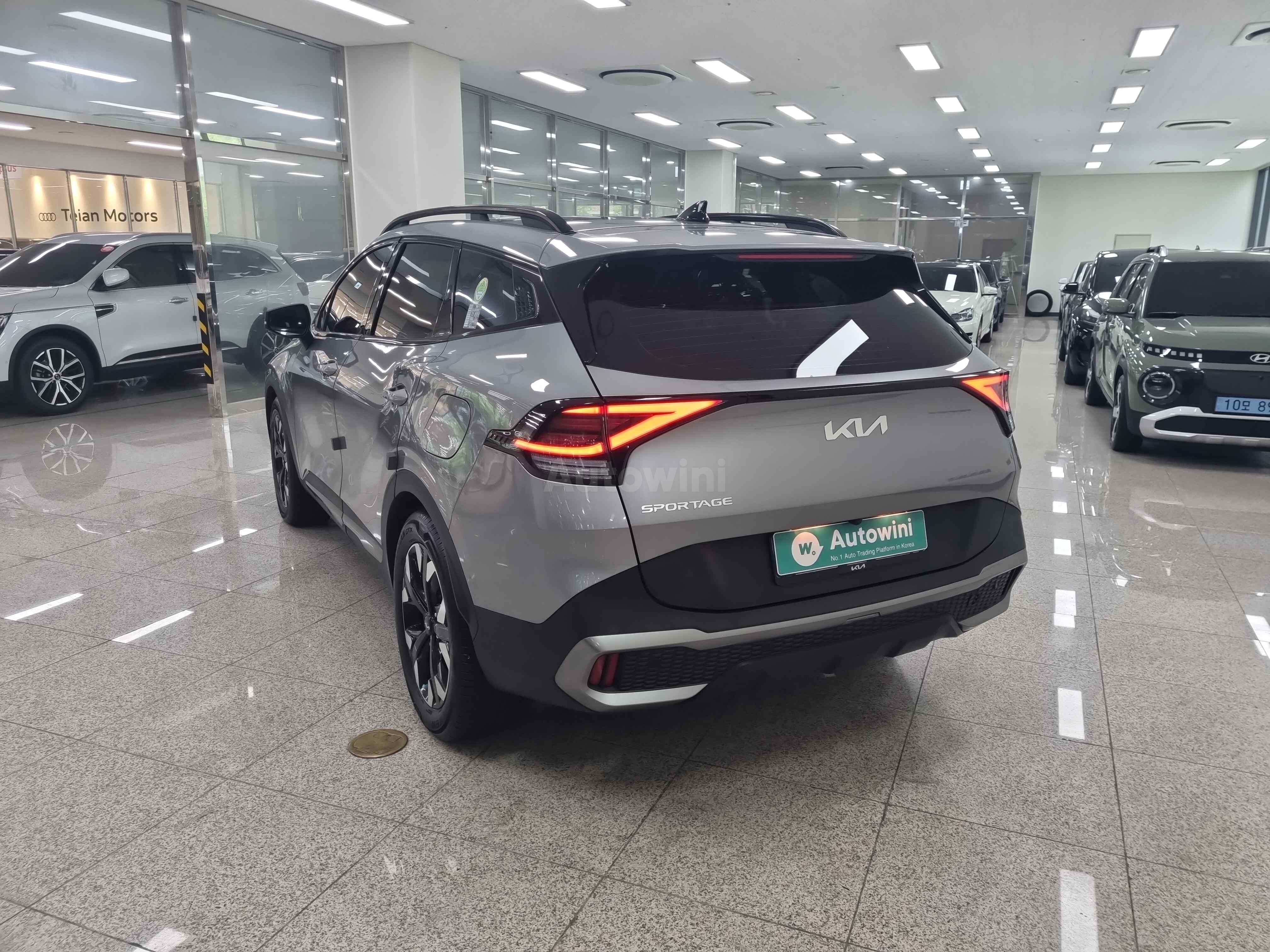 2022 KIA SPORTAGE VIN: KNAPV81BGNK009098