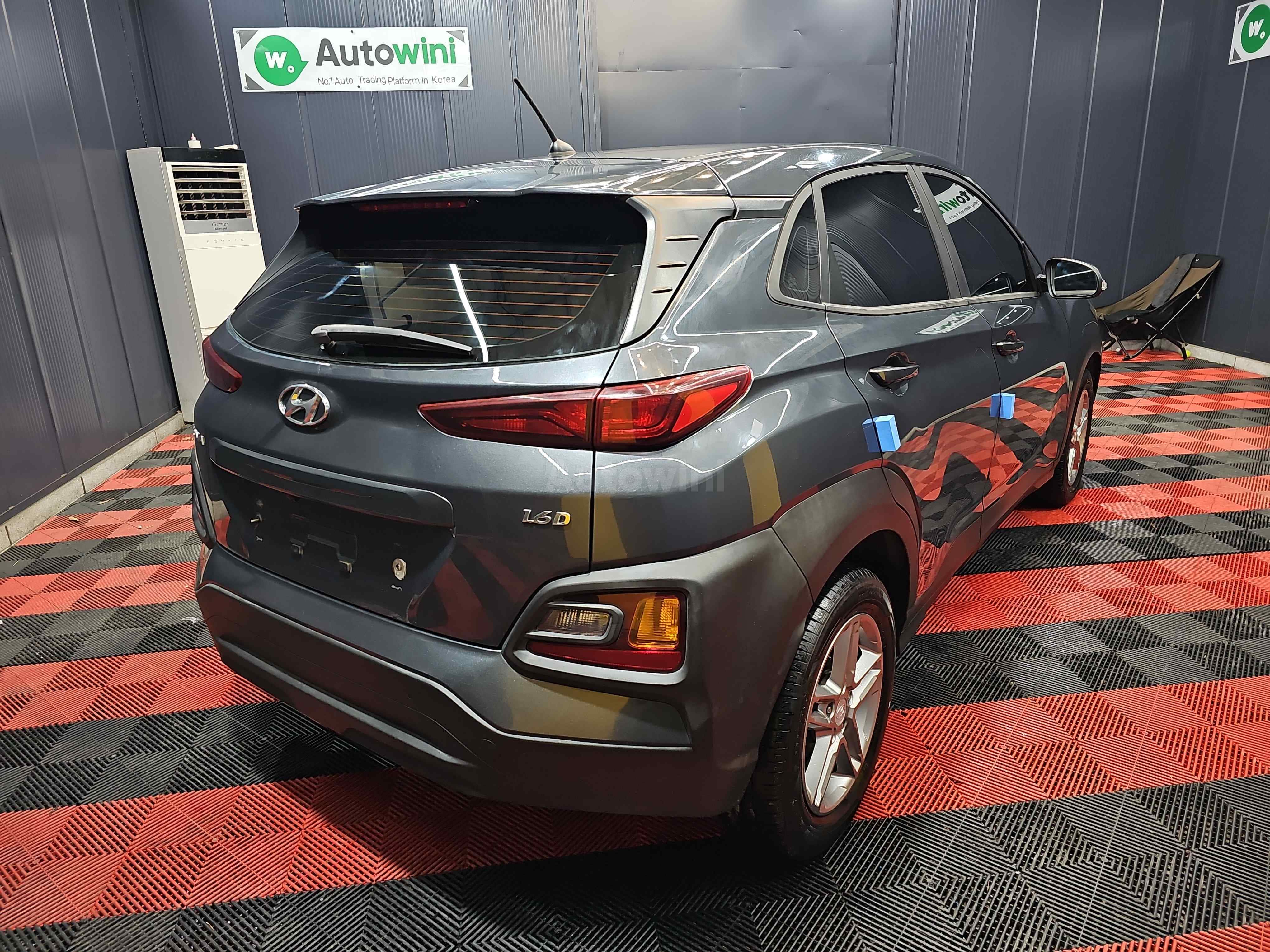 2018 HYUNDAI KONA VIN: KMHK3816GJU010058