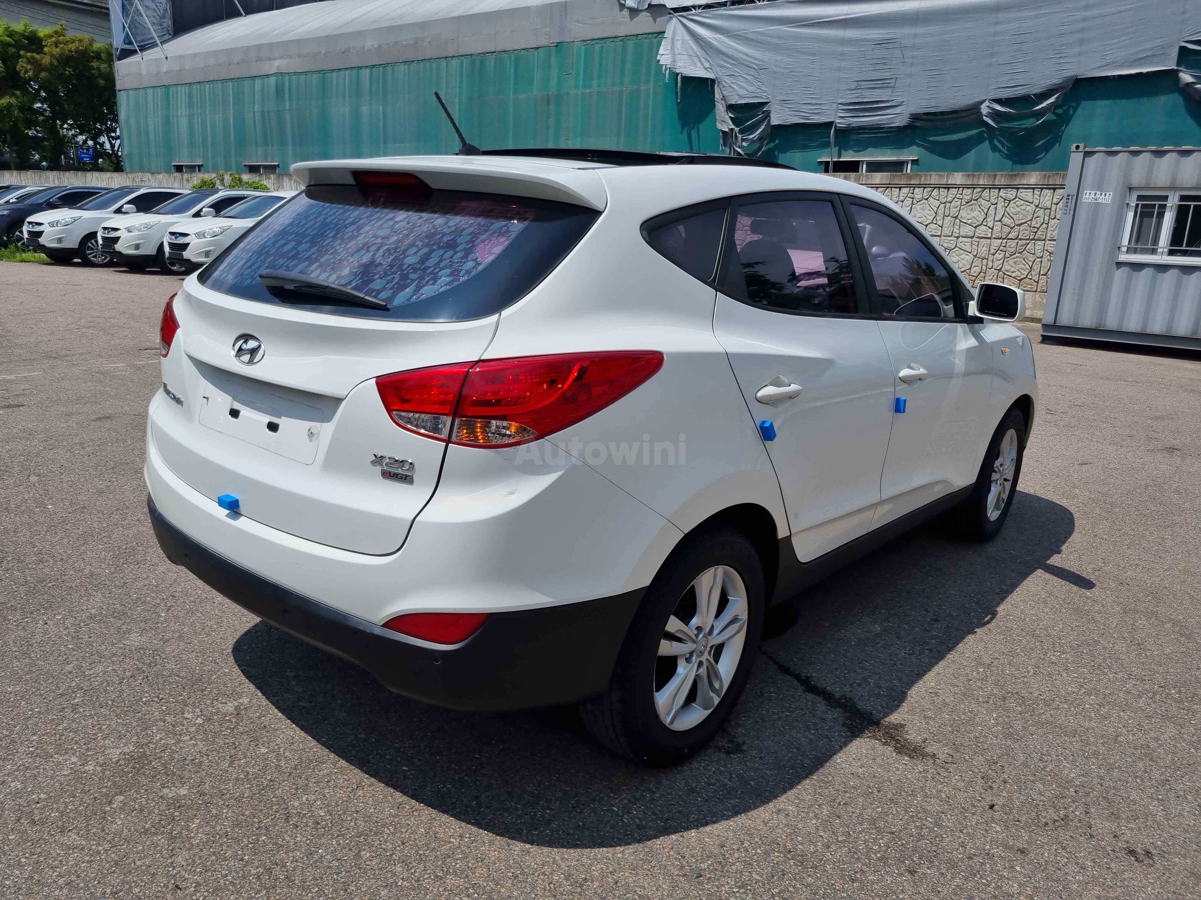 2013 HYUNDAI TUCSON VIN: KMHJT81VBDU657352