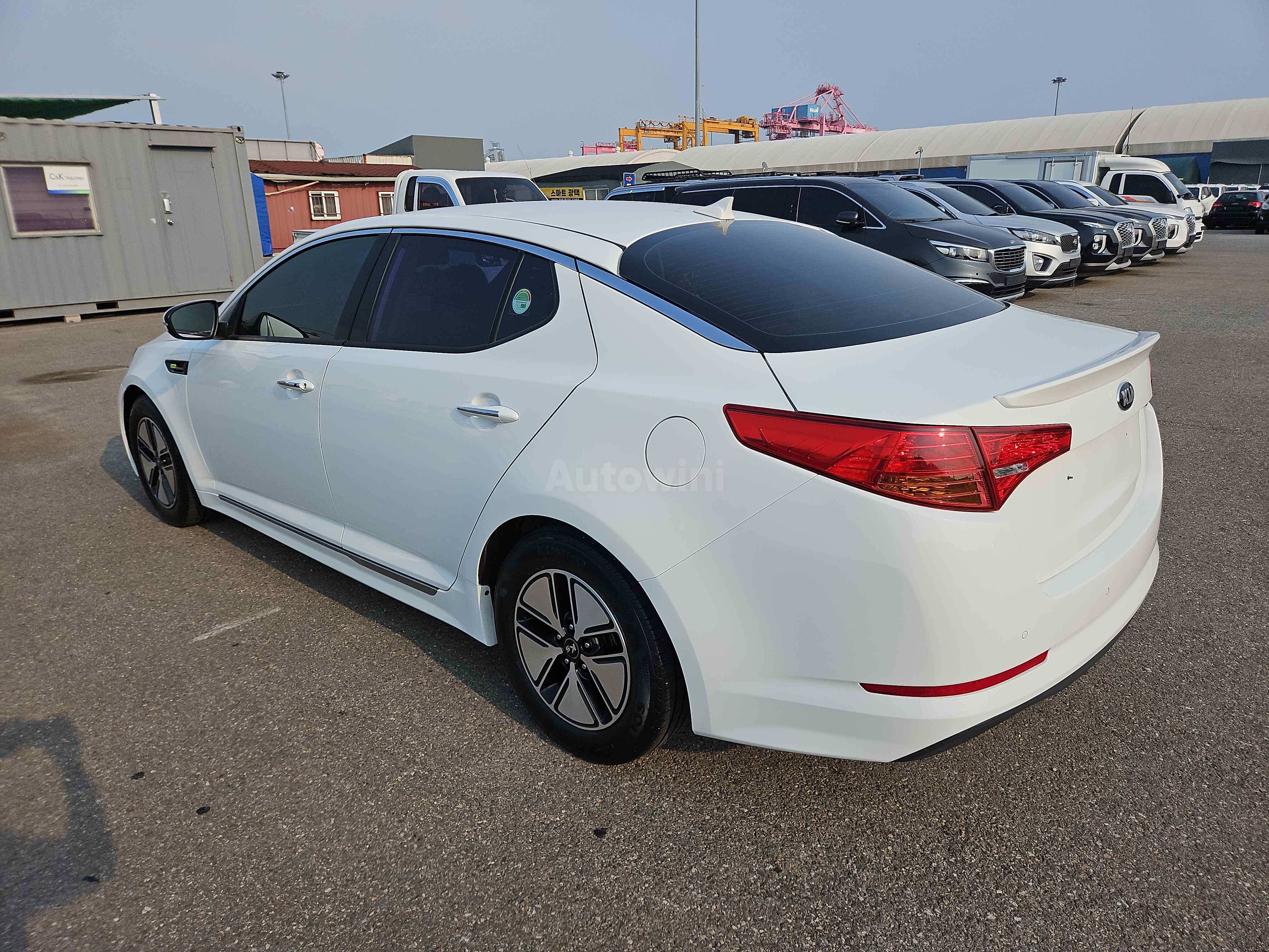 2013 KIA K5 VIN: KNAGM41CBDA037763