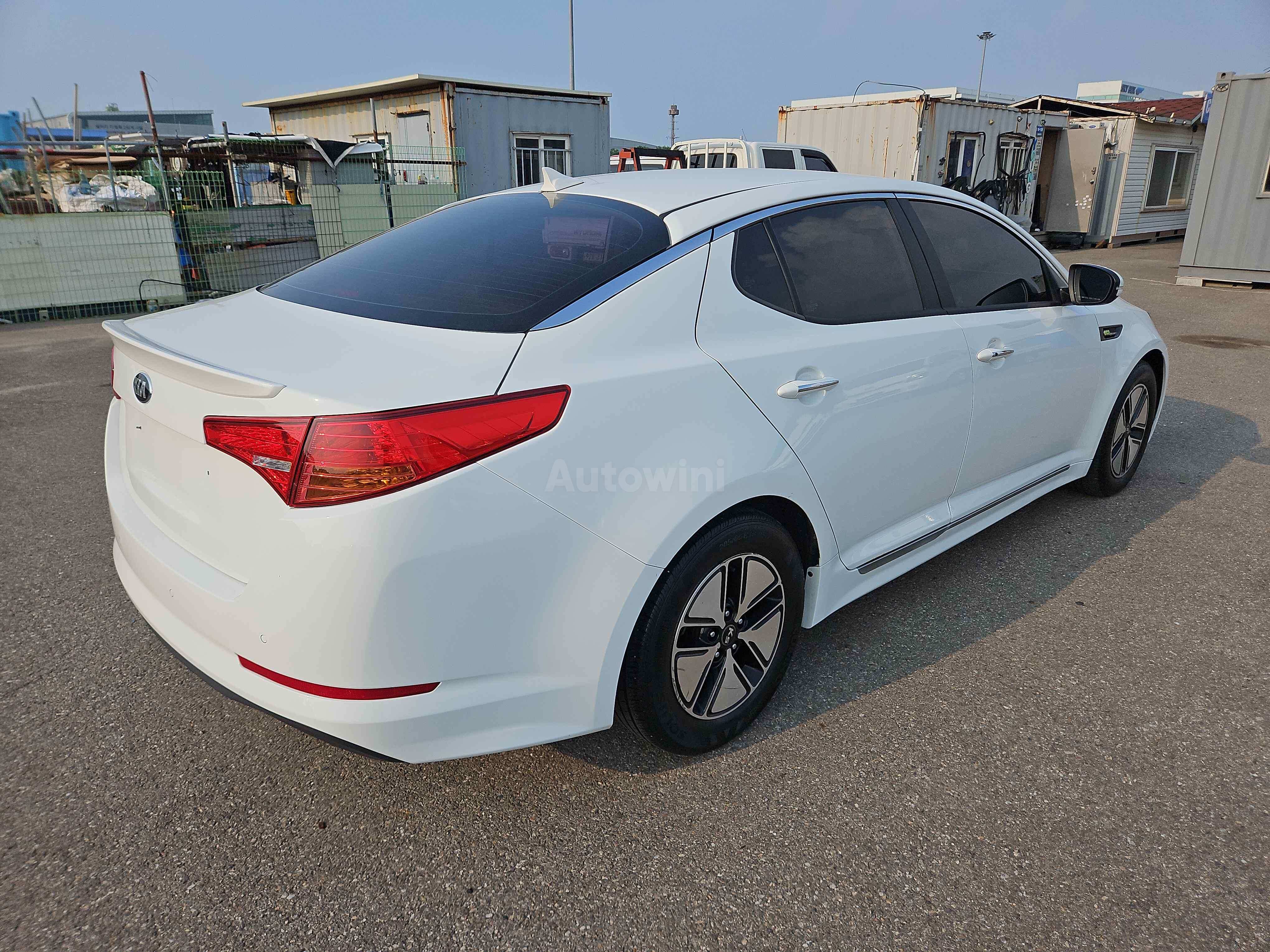 2013 KIA K5 VIN: KNAGM41CBDA037763