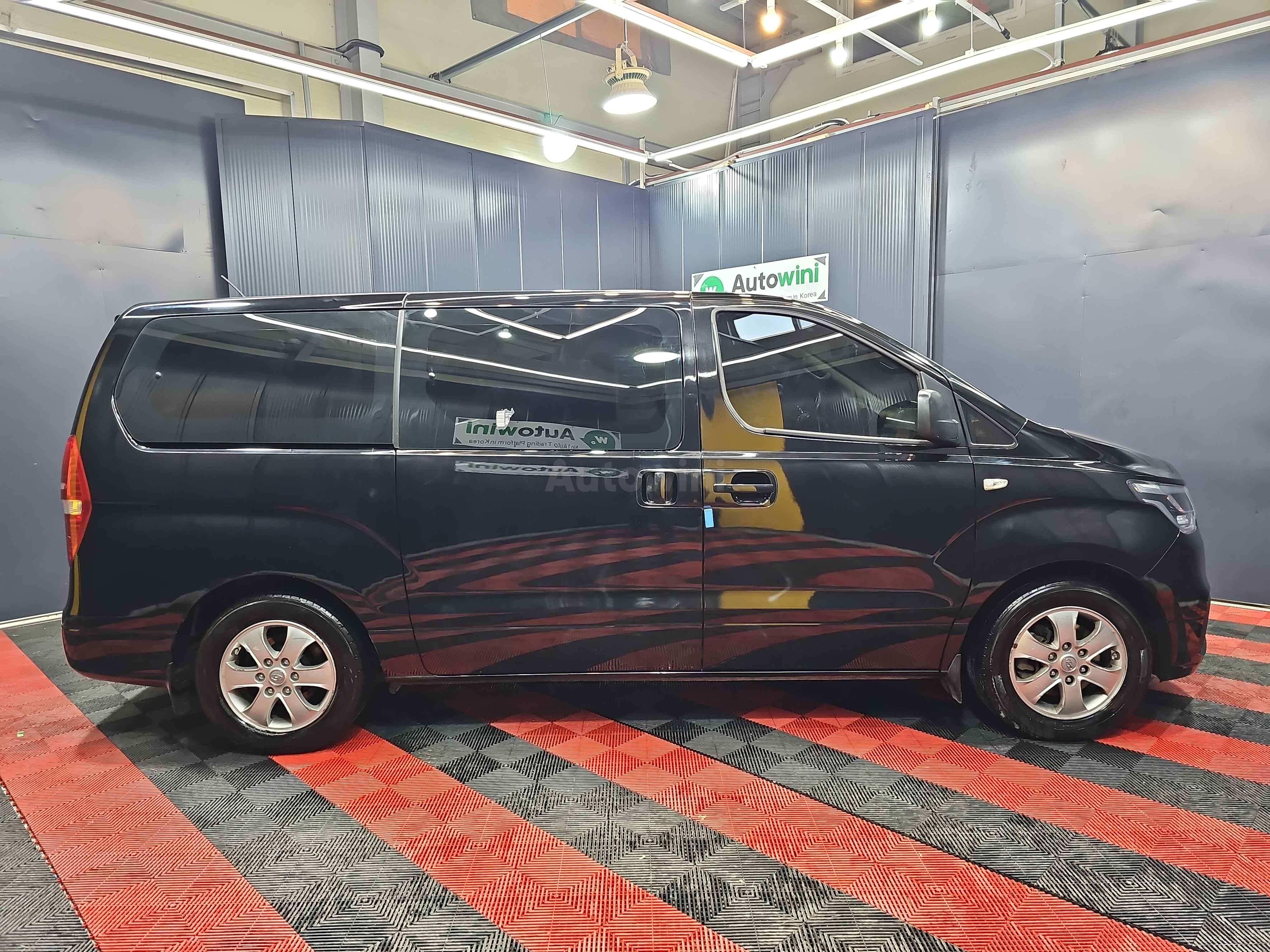 2020 HYUNDAI STAREX VIN: KMJWA37KBLU116530