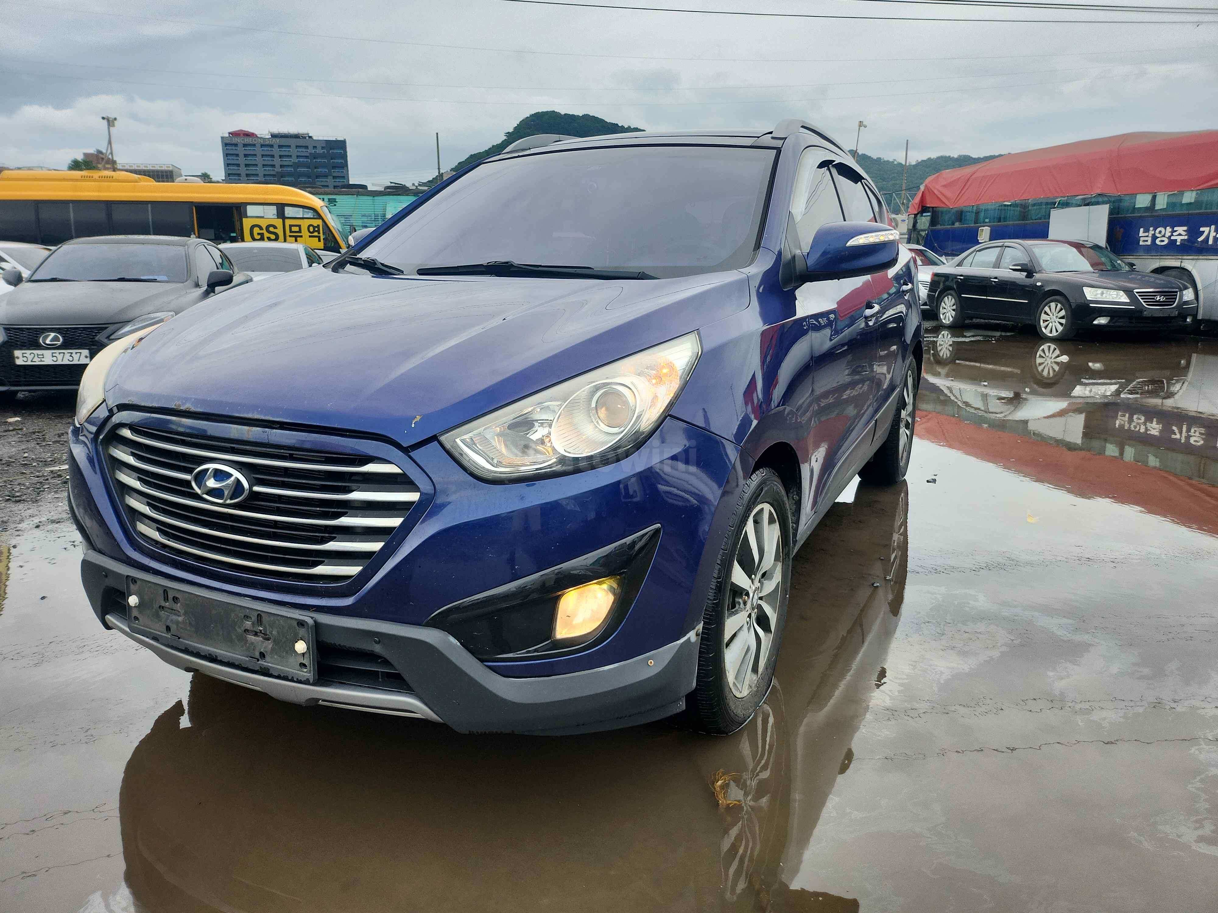 2012 HYUNDAI TUCSON VIN: KMHJU81VBCU388537