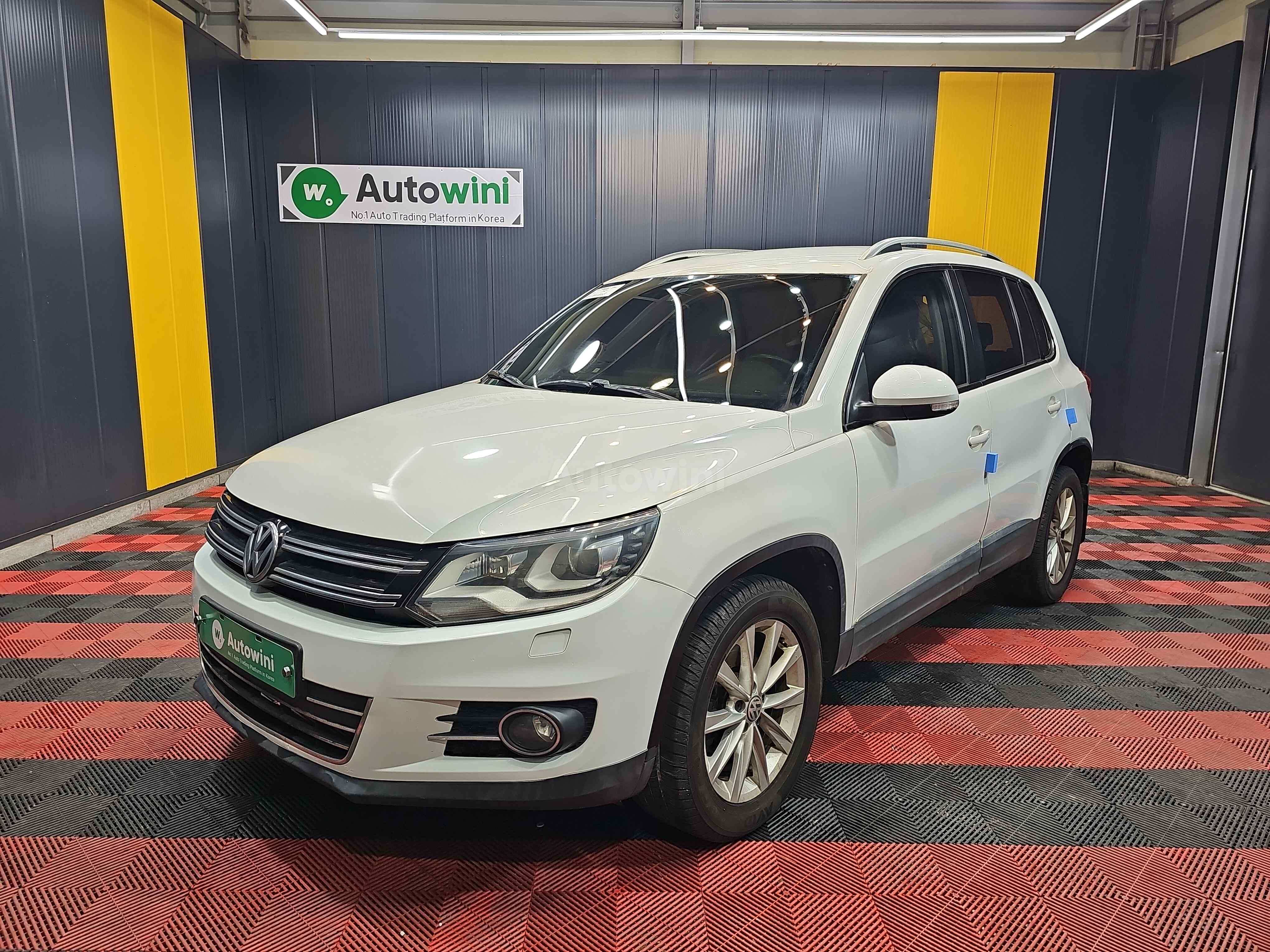 2015 VOLKSWAGEN TIGUAN VIN: WVGZZZ5NZFW611166