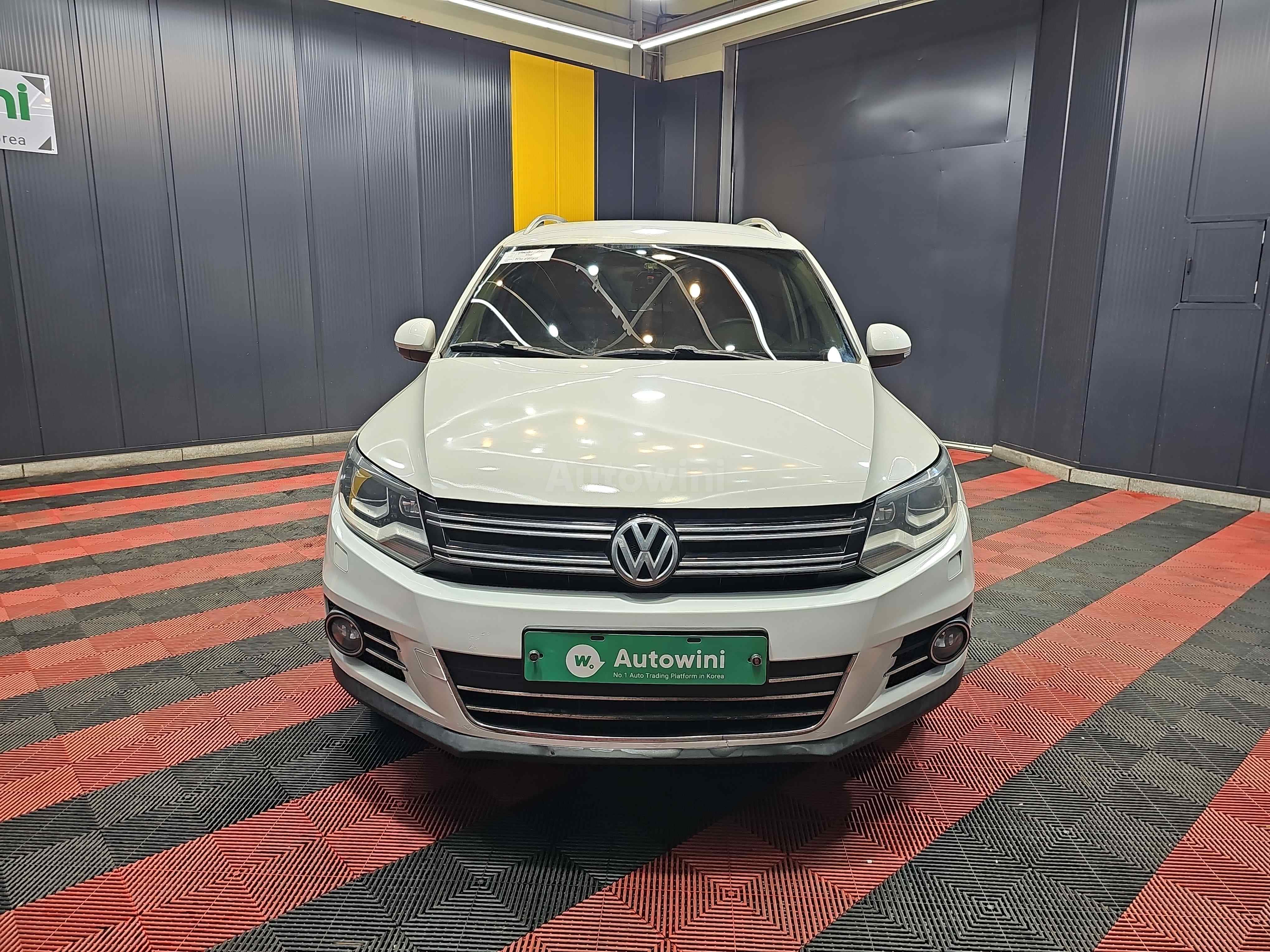 2015 VOLKSWAGEN TIGUAN VIN: WVGZZZ5NZFW611166