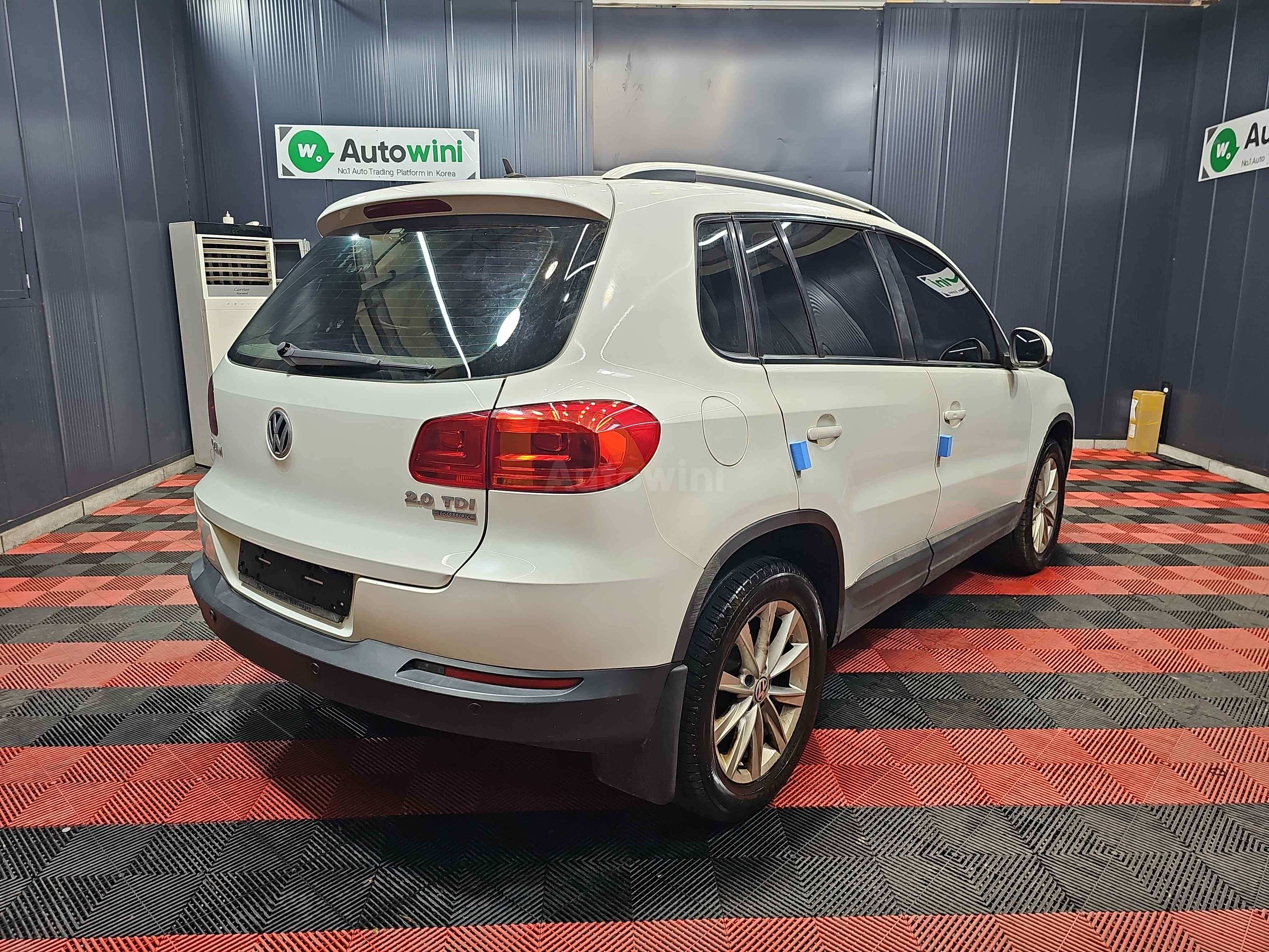 2015 VOLKSWAGEN TIGUAN VIN: WVGZZZ5NZFW611166