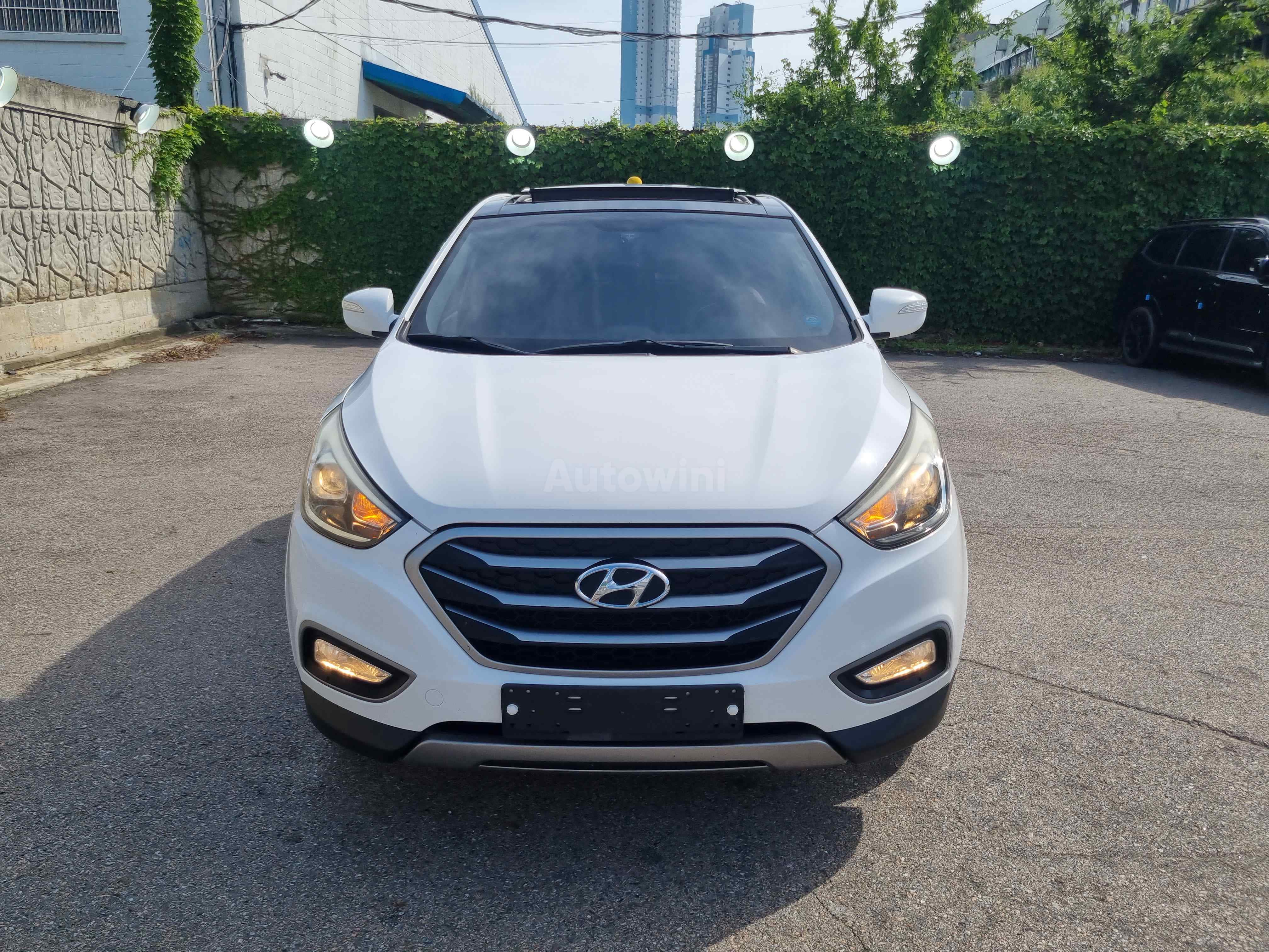 2014 HYUNDAI TUCSON VIN: KMHJT81VBEU783553