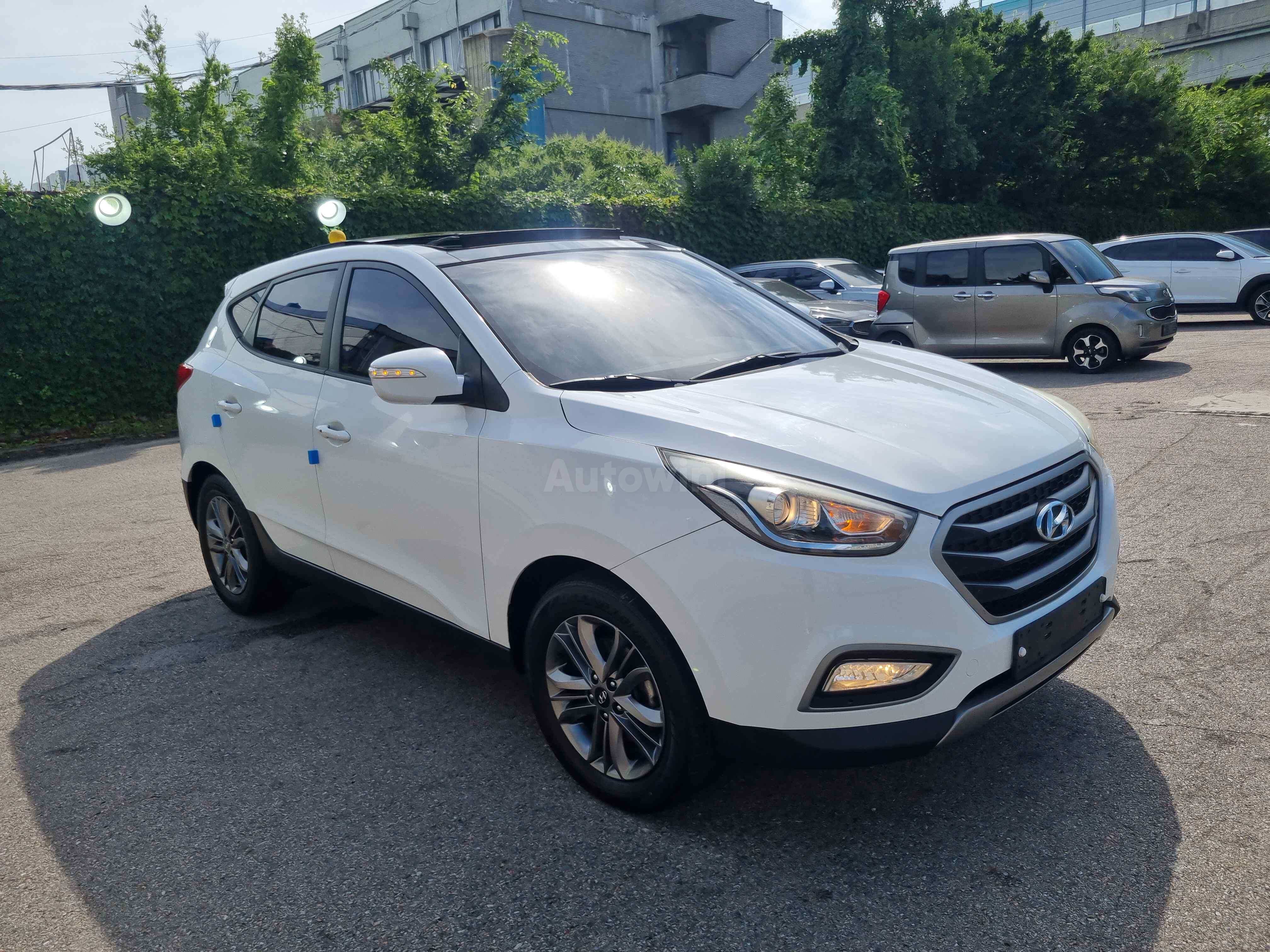 2014 HYUNDAI TUCSON VIN: KMHJT81VBEU783553