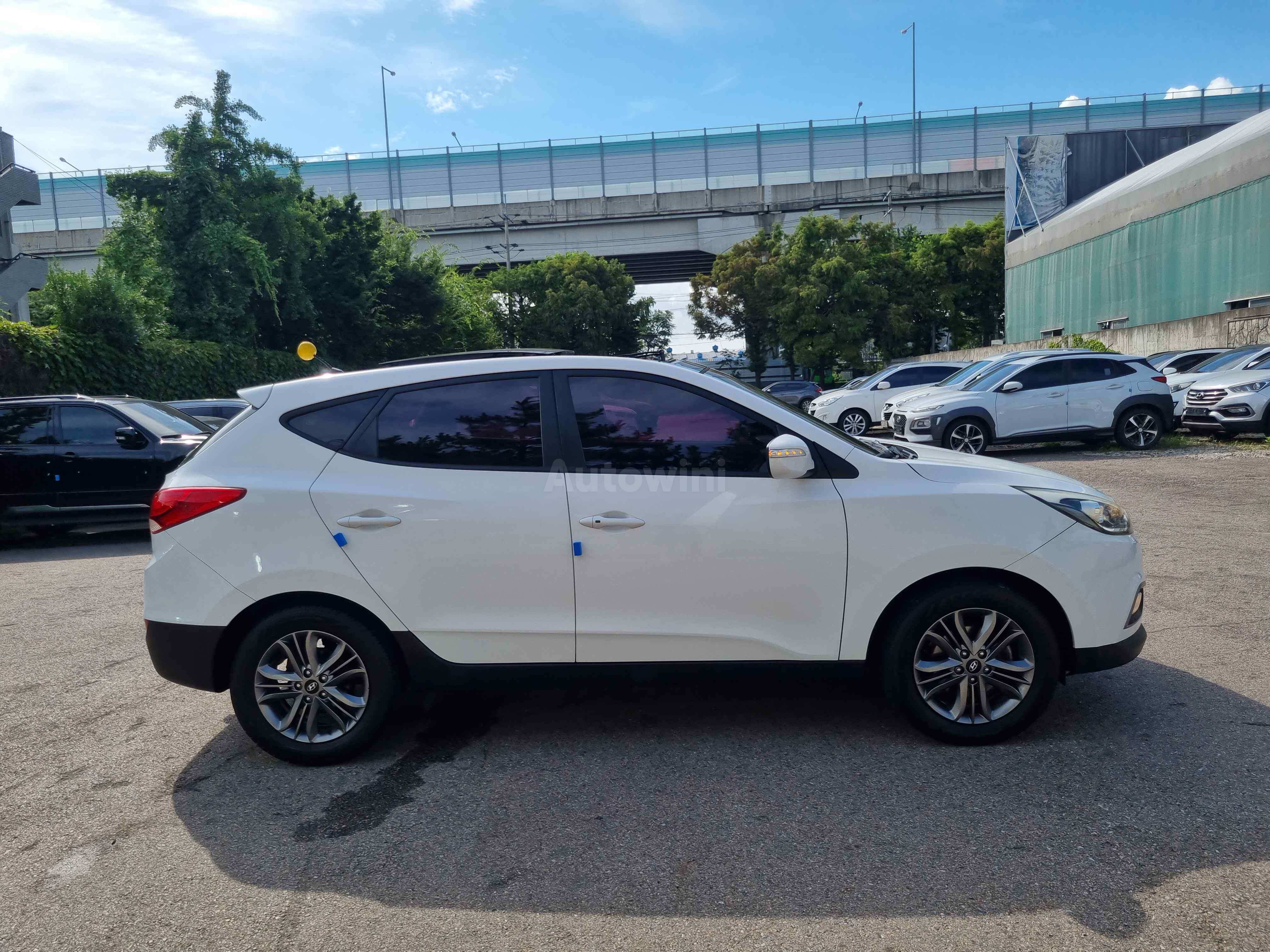 2014 HYUNDAI TUCSON VIN: KMHJT81VBEU783553