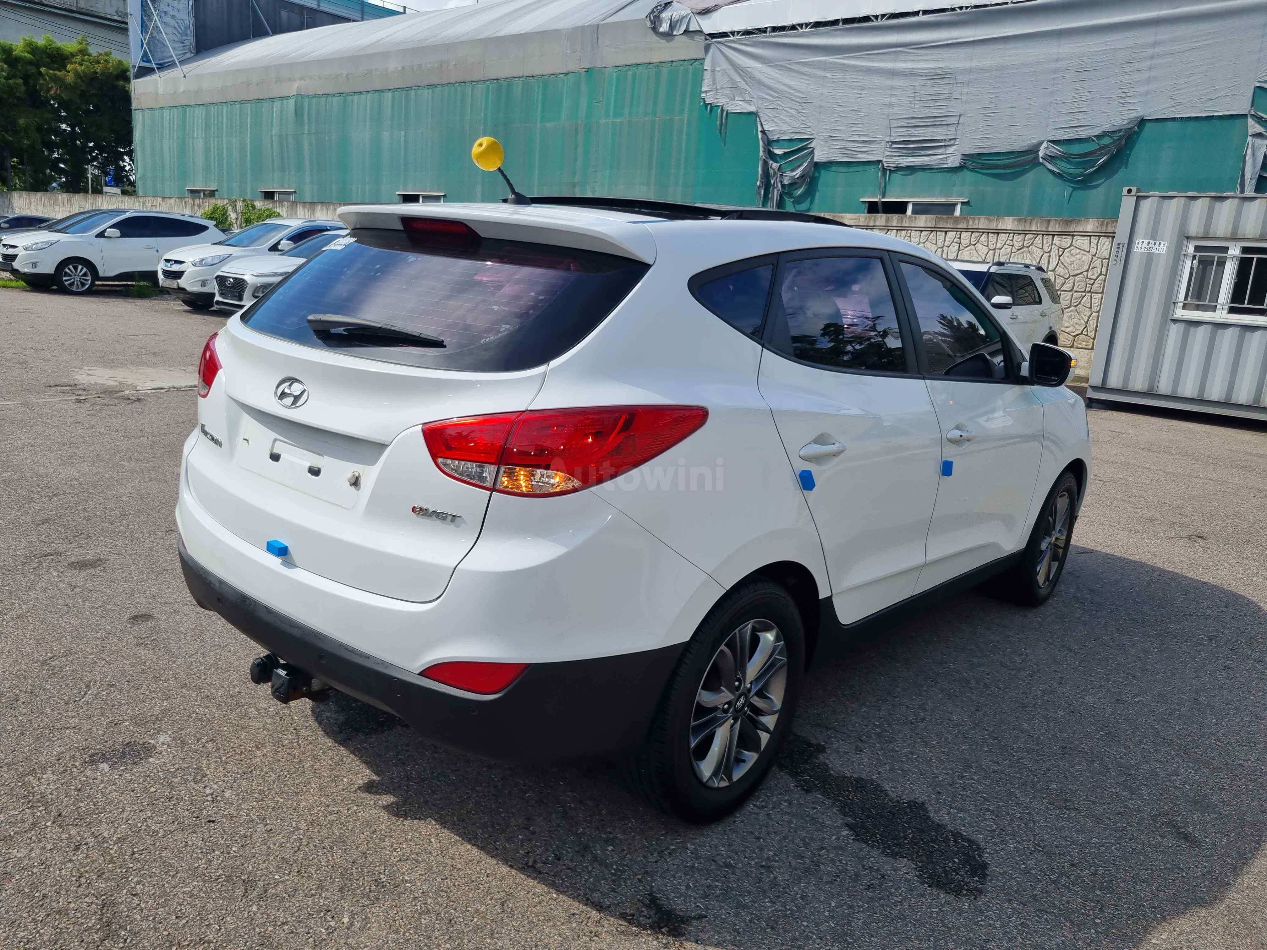 2014 HYUNDAI TUCSON VIN: KMHJT81VBEU783553