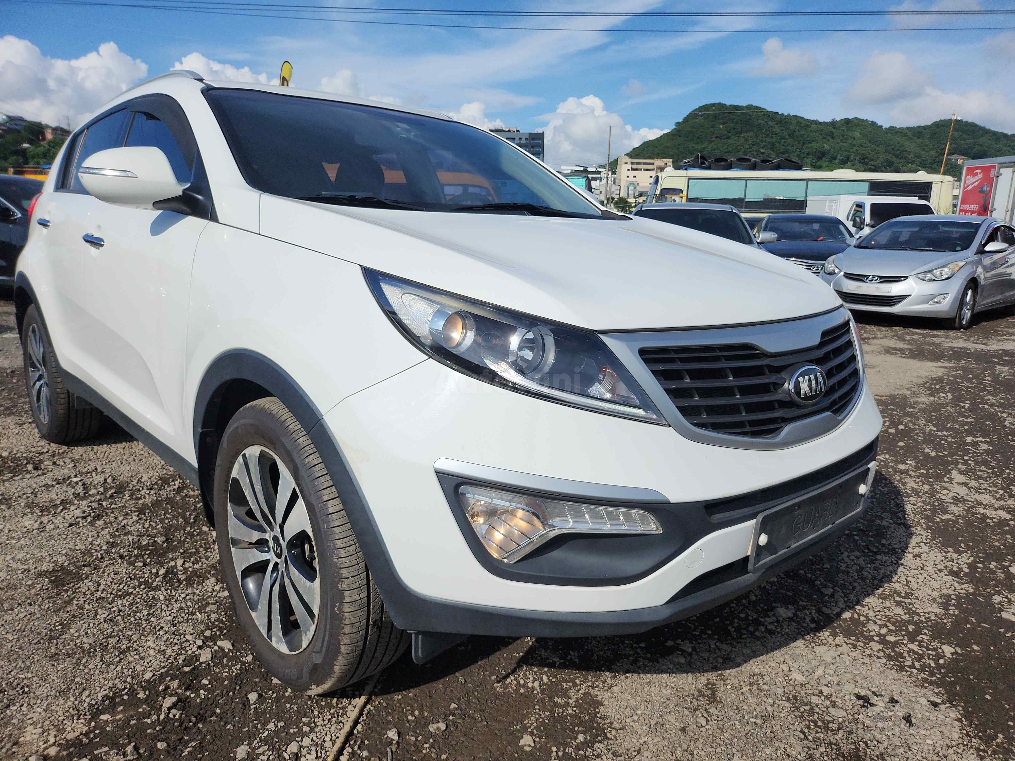 2013 KIA SPORTAGE VIN: KNAPC813BDK394490