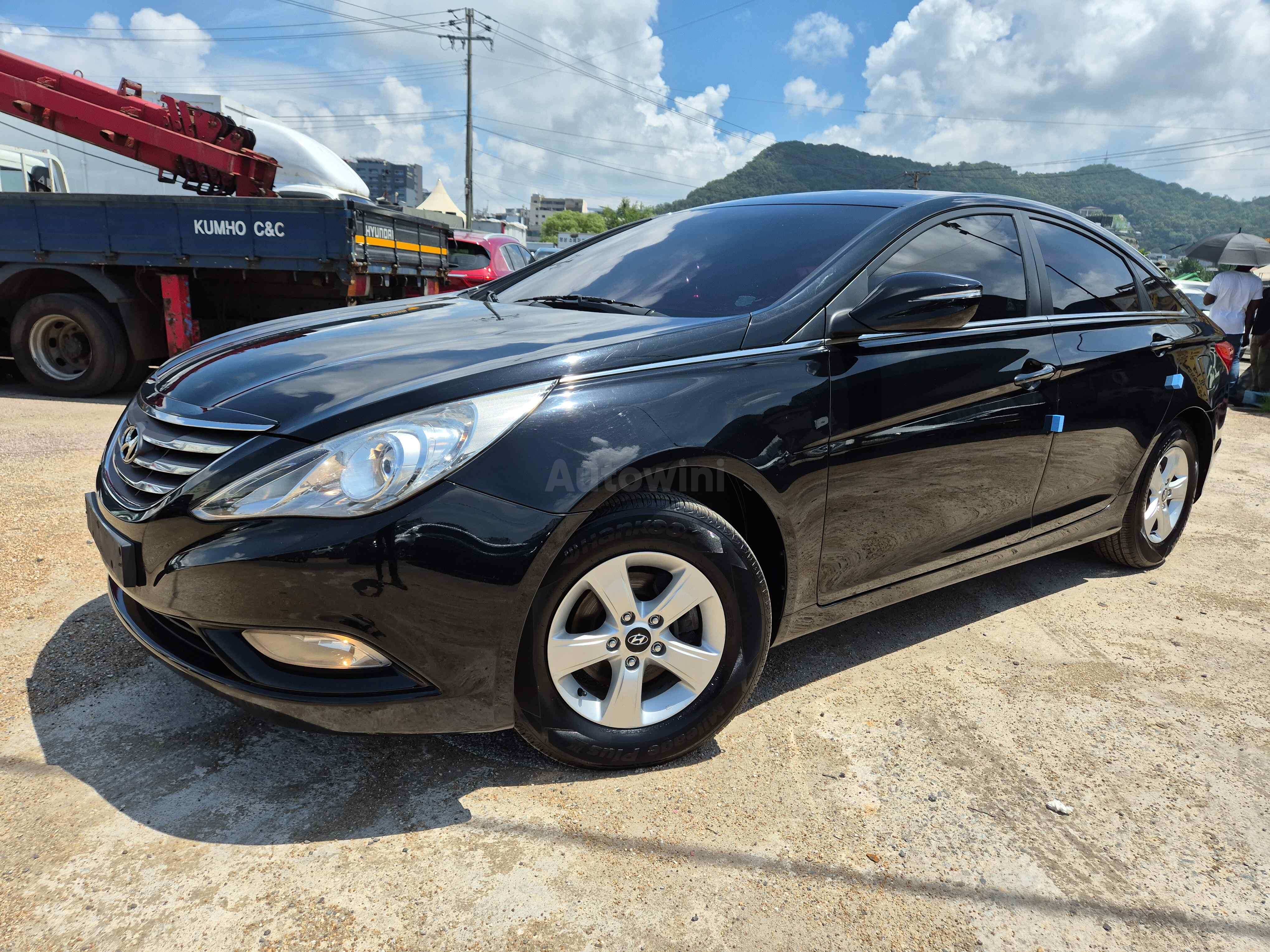 2012 HYUNDAI SONATA VIN: KMHEC41LBCA386787