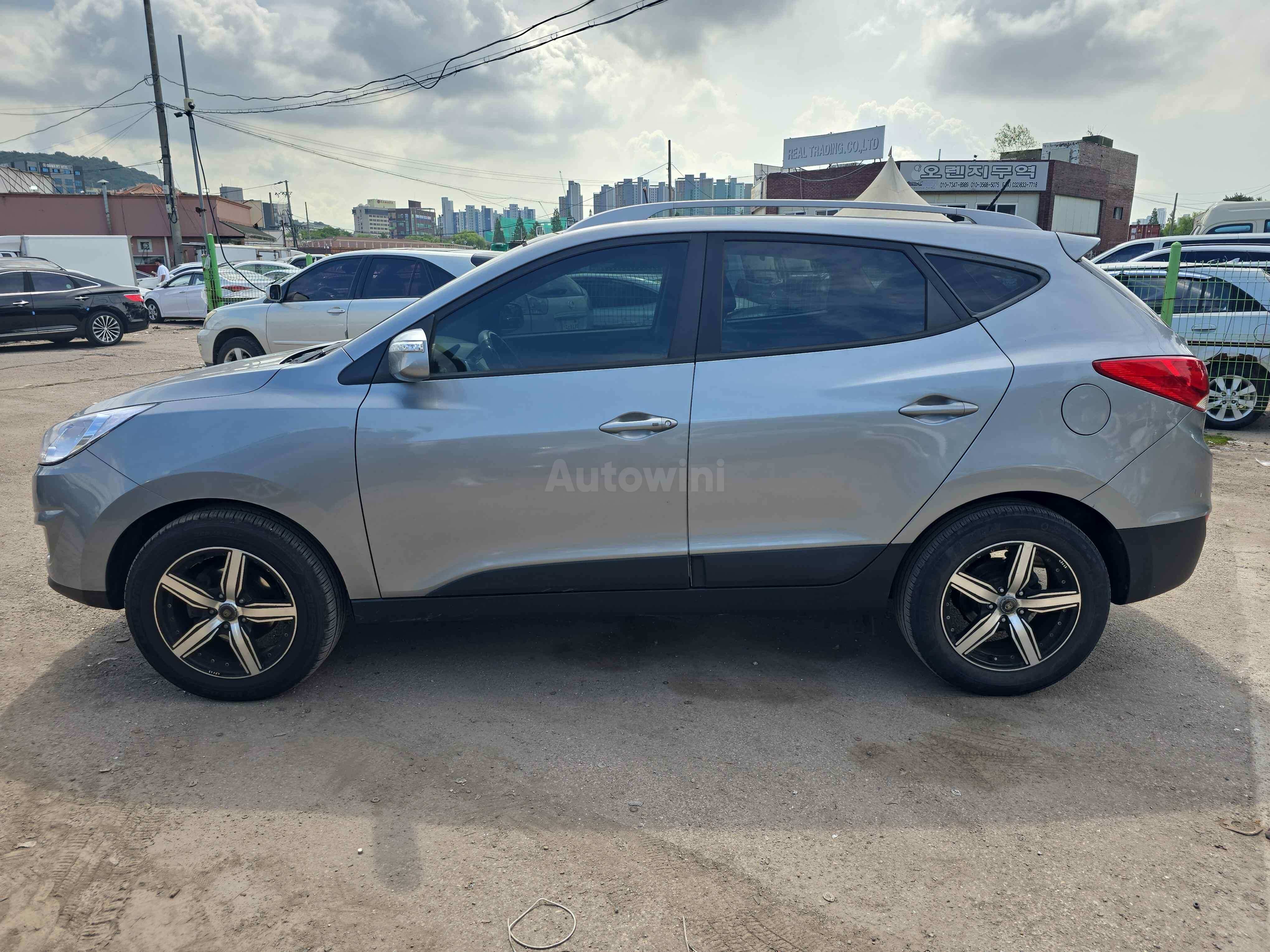2010 HYUNDAI TUCSON VIN: KMHJU81VBAU035434