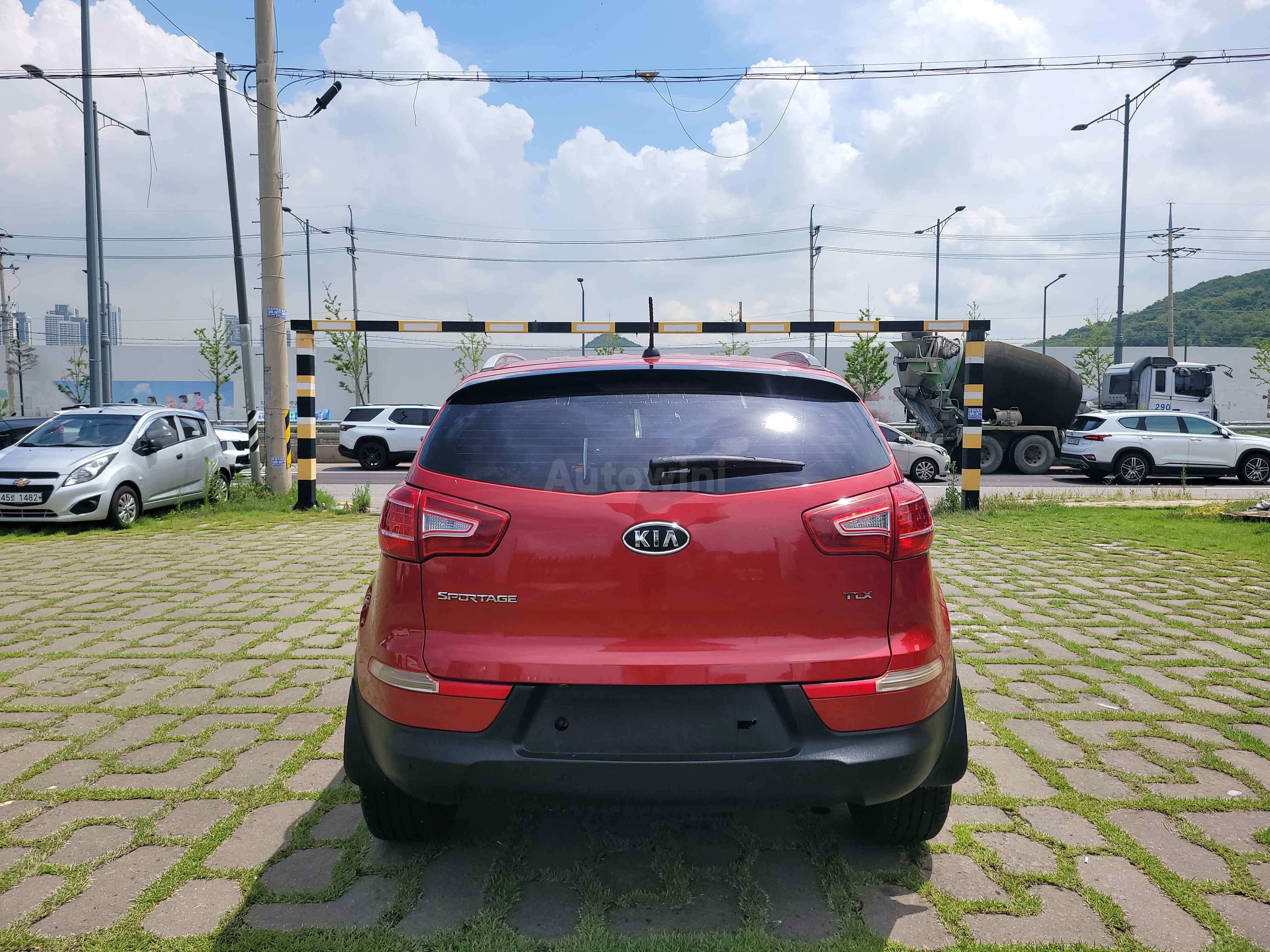 2011 KIA SPORTAGE VIN: KNAPC813BBK093296