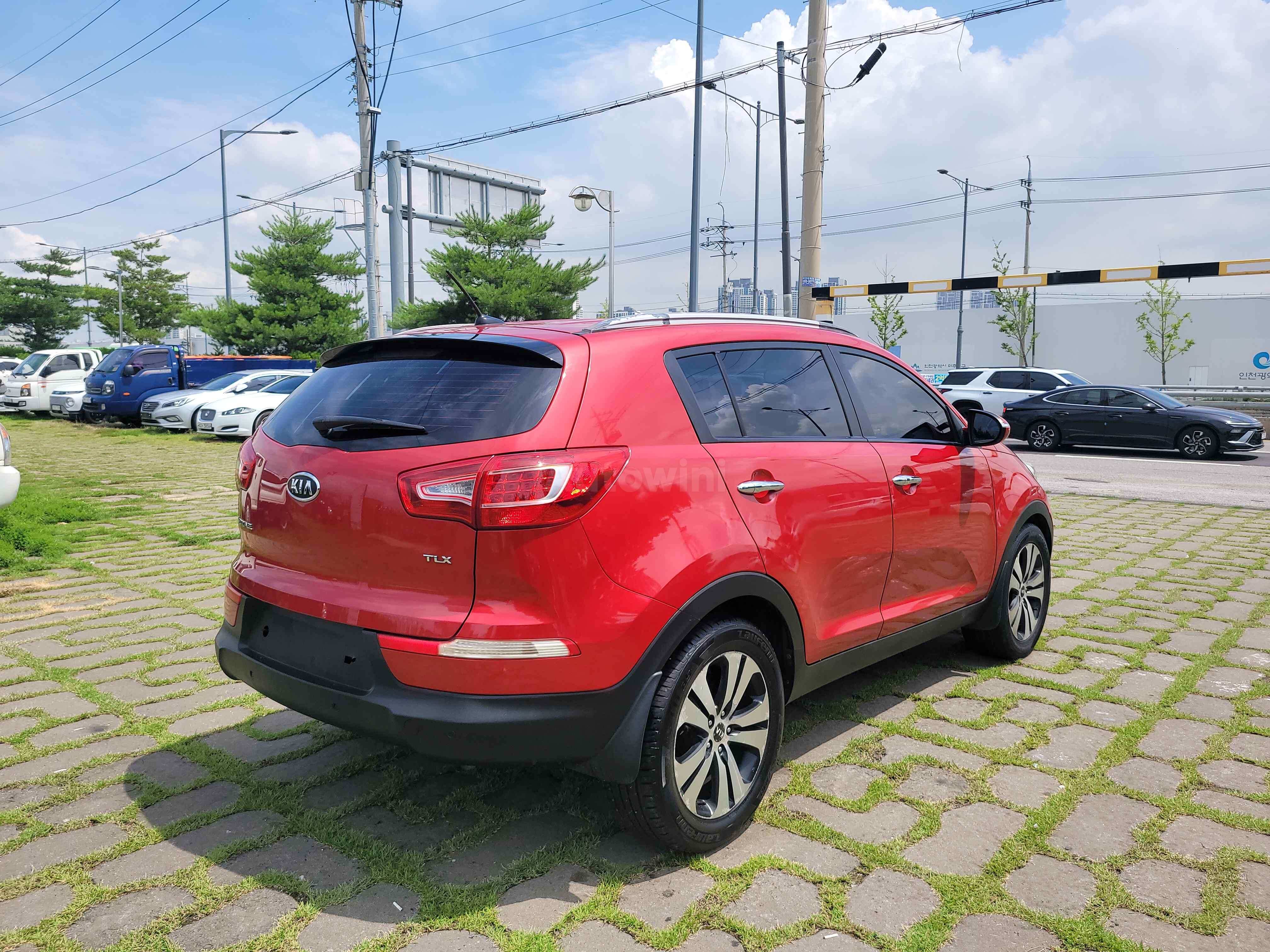 2011 KIA SPORTAGE VIN: KNAPC813BBK093296
