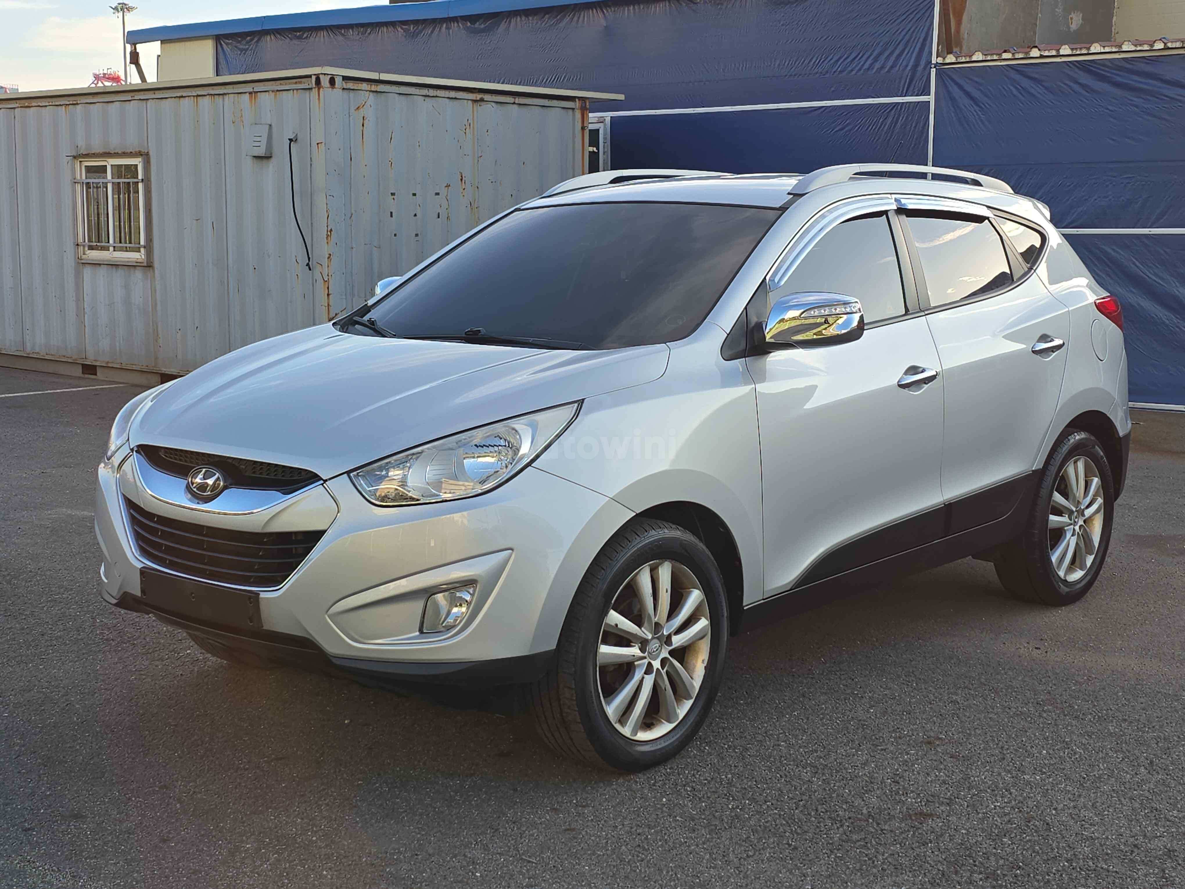 2010 HYUNDAI TUCSON VIN: KMHJU81VBAU089101