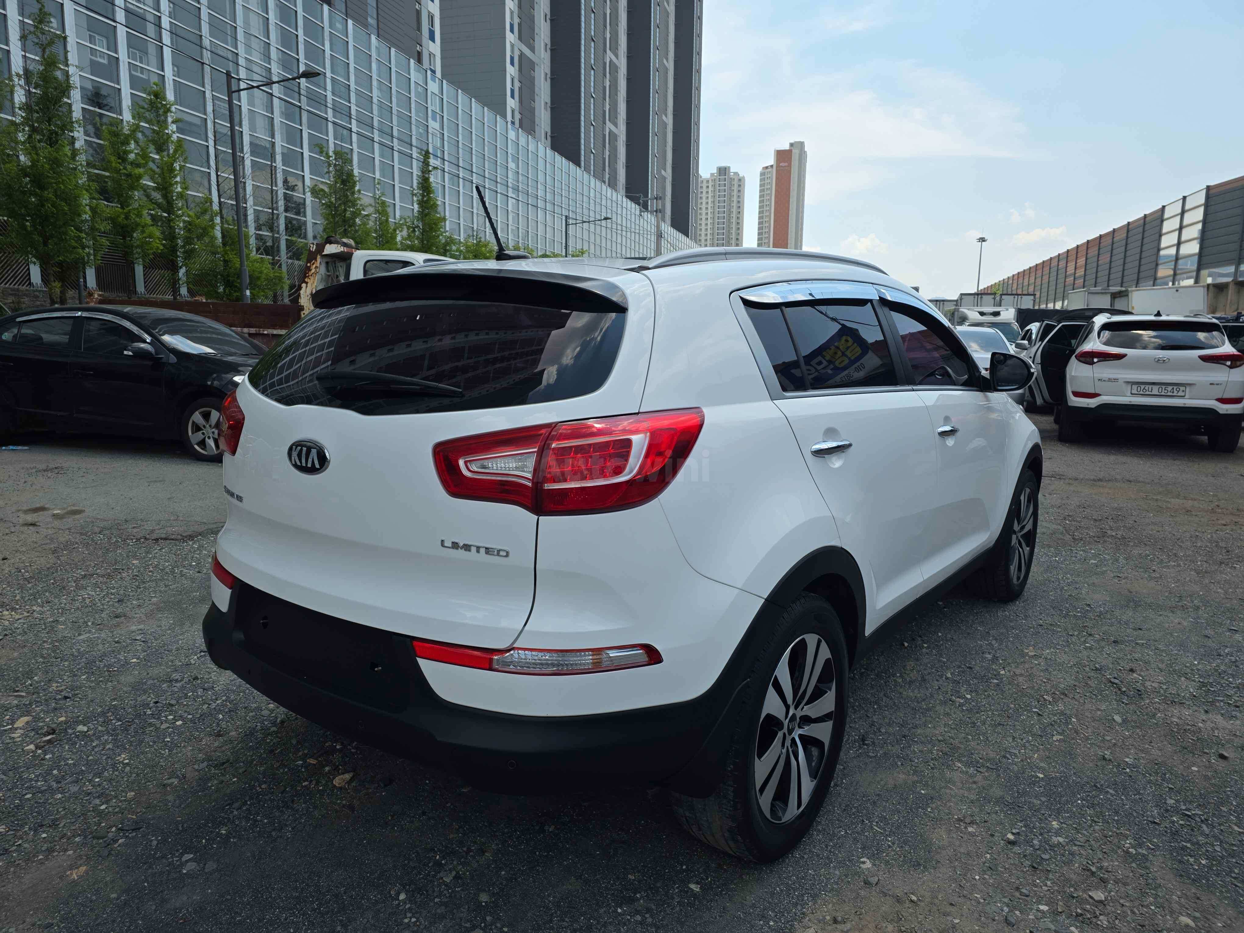 2013 KIA SPORTAGE VIN: KNAPE813BDK445928