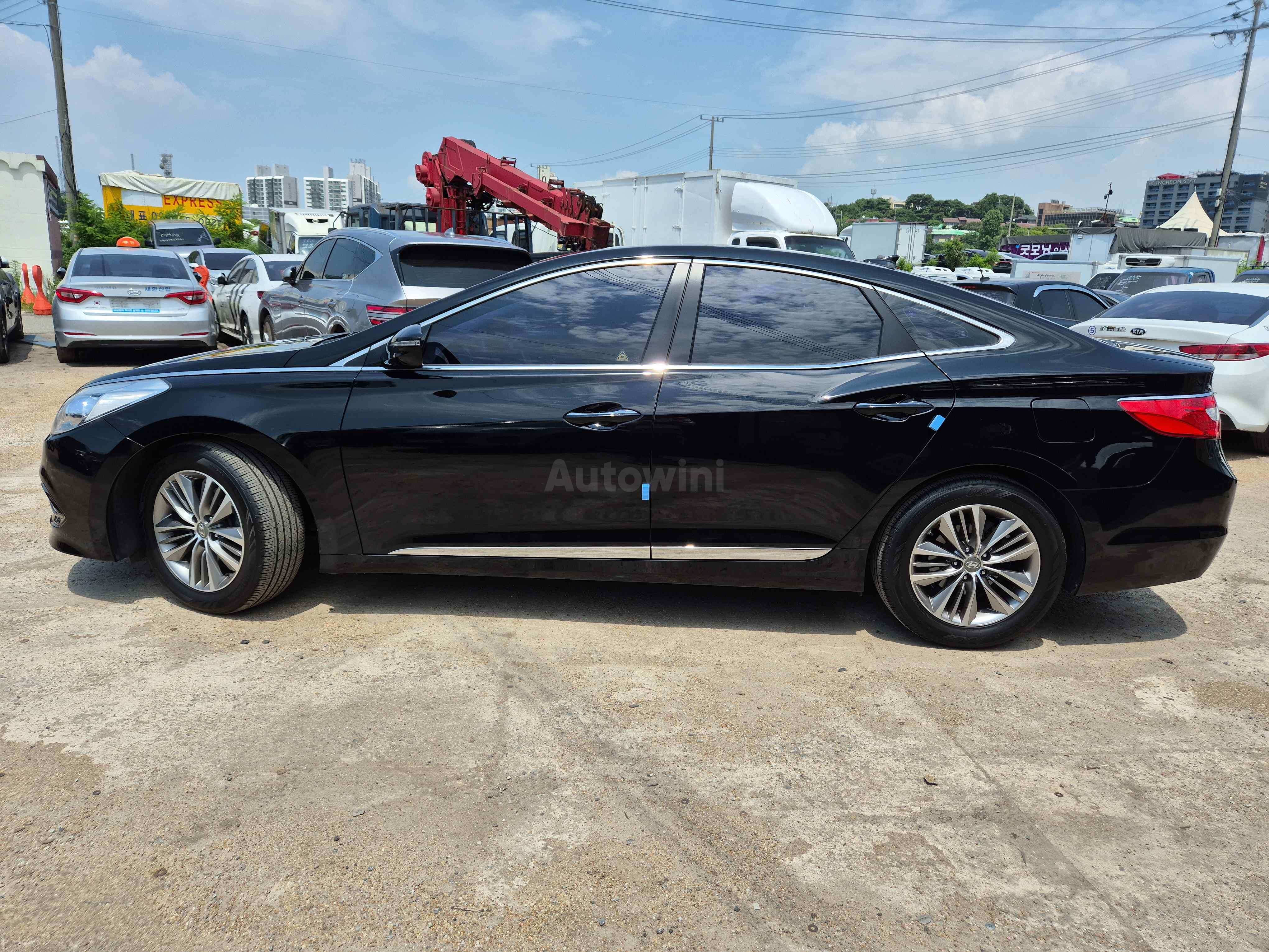 2016 HYUNDAI GRANDEUR VIN: KMHFF41CBGA518533