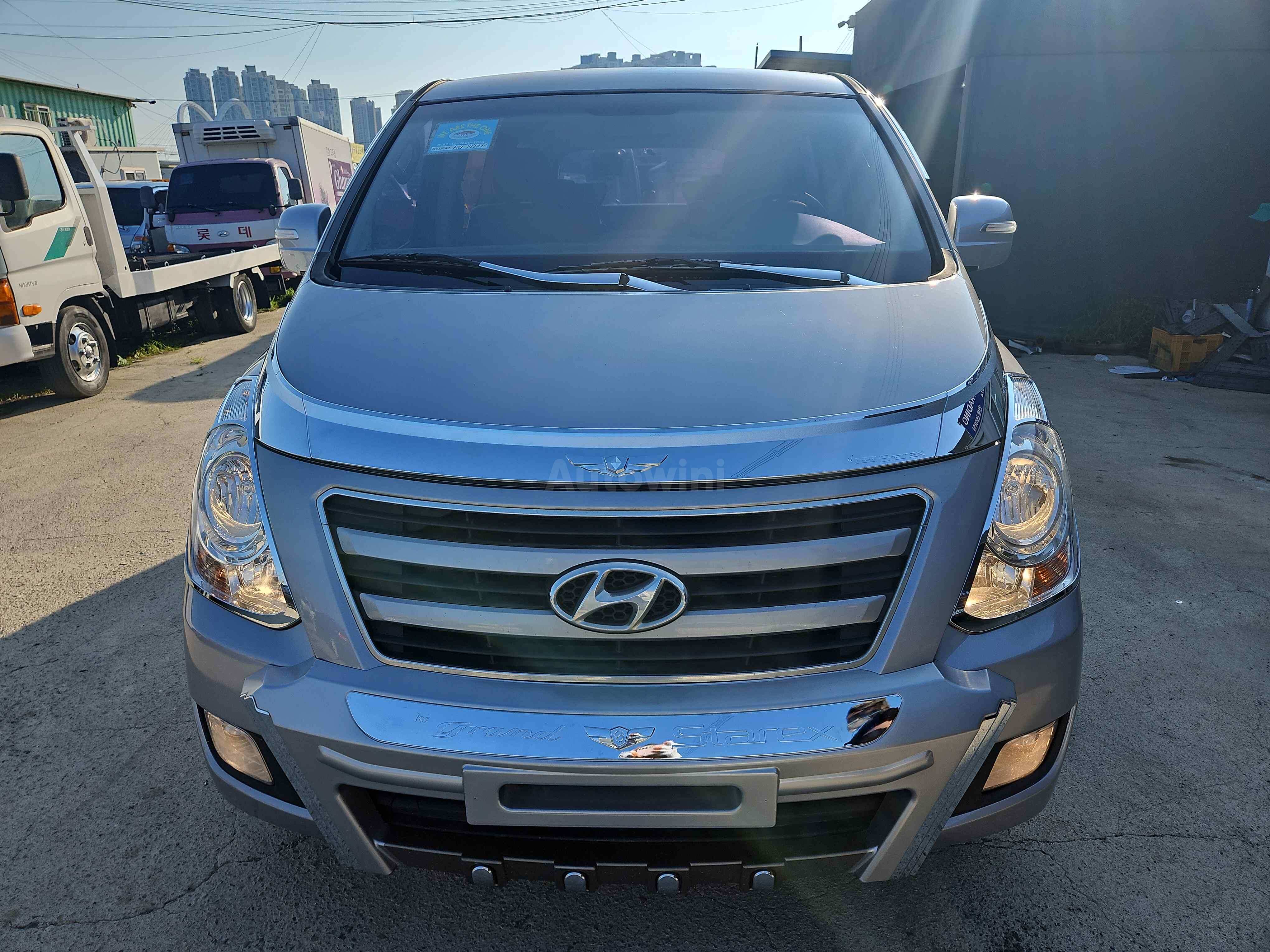 2017 HYUNDAI STAREX VIN: KMFWBX7KBHU860091