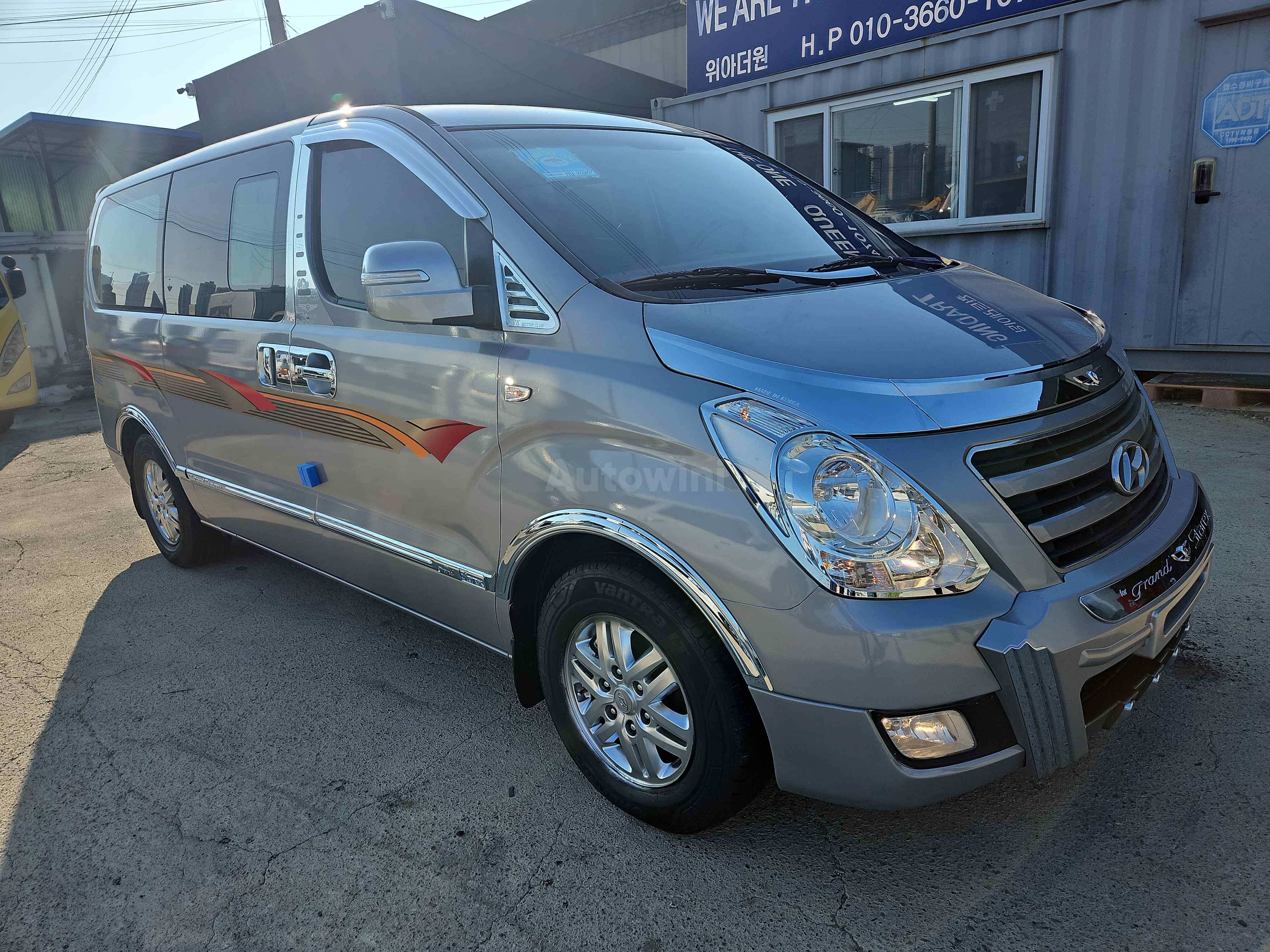 2017 HYUNDAI STAREX VIN: KMFWBX7KBHU860091