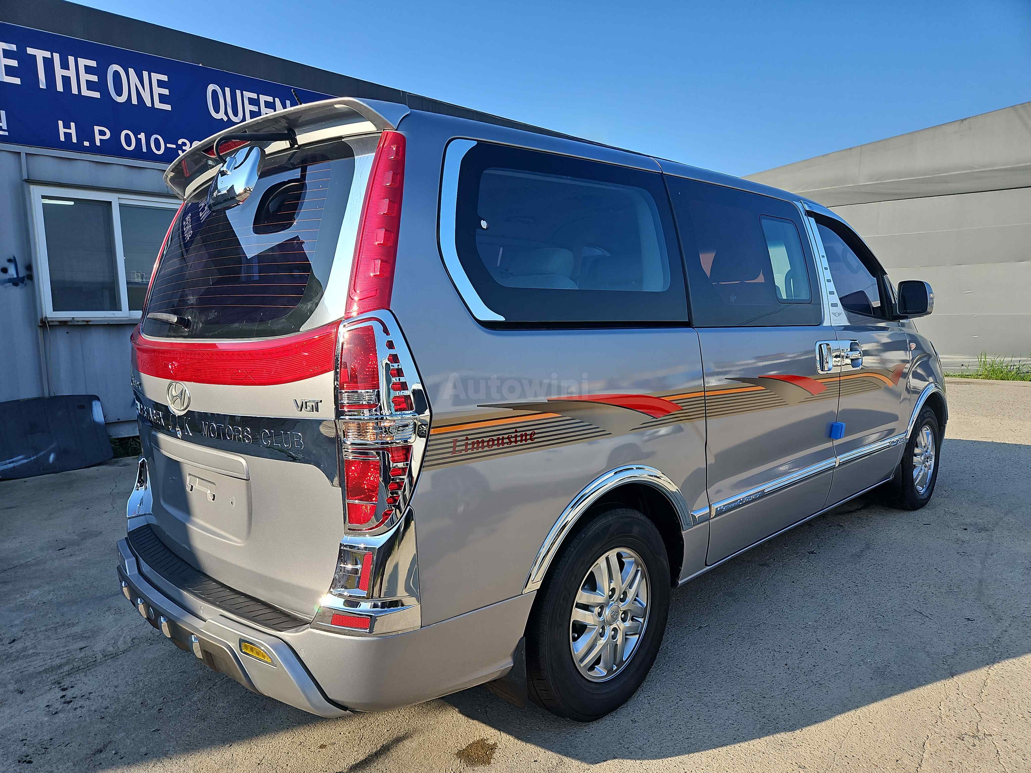 2017 HYUNDAI STAREX VIN: KMFWBX7KBHU860091