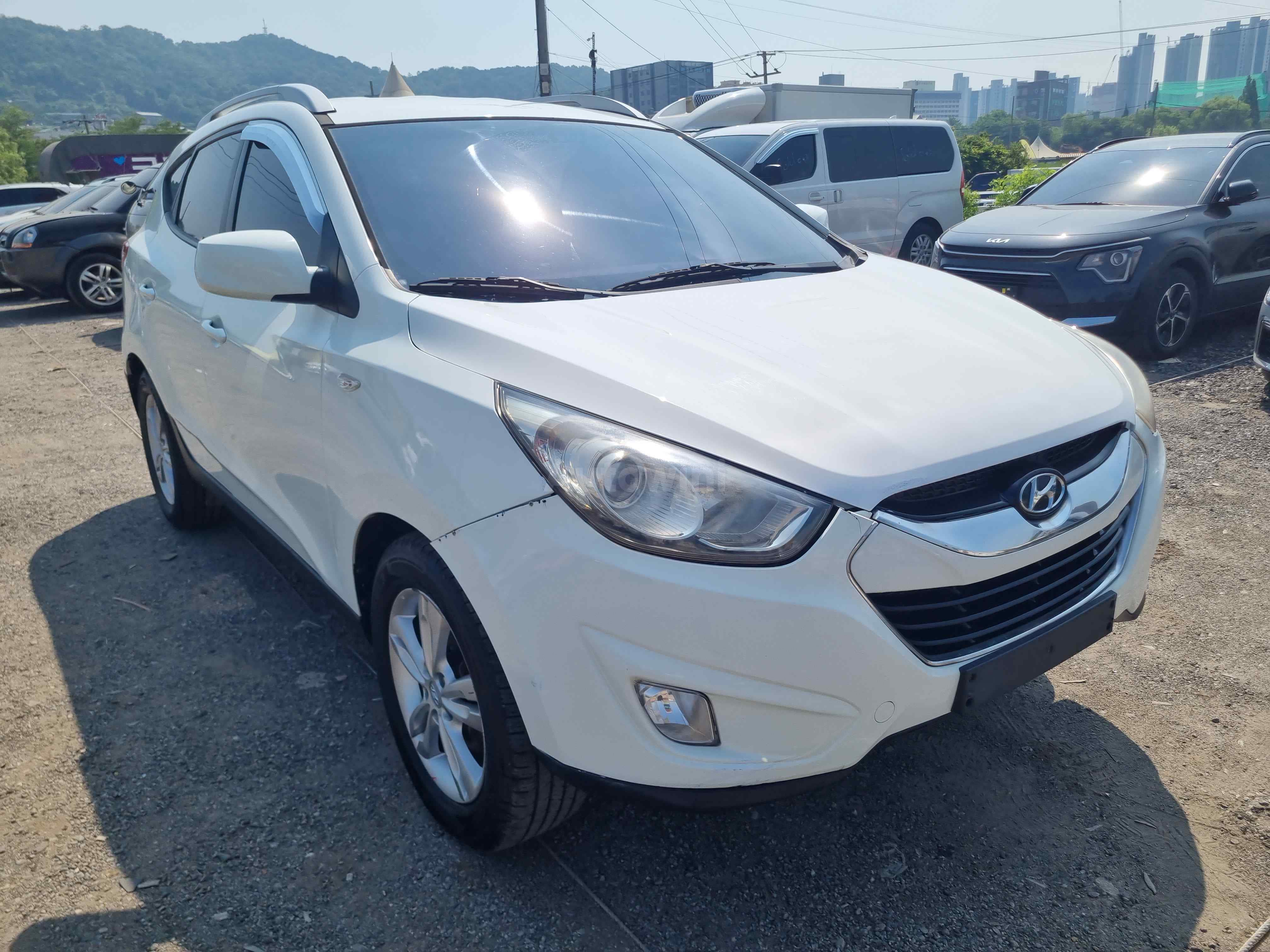 2012 HYUNDAI TUCSON VIN: KMHJT81VDCU384982